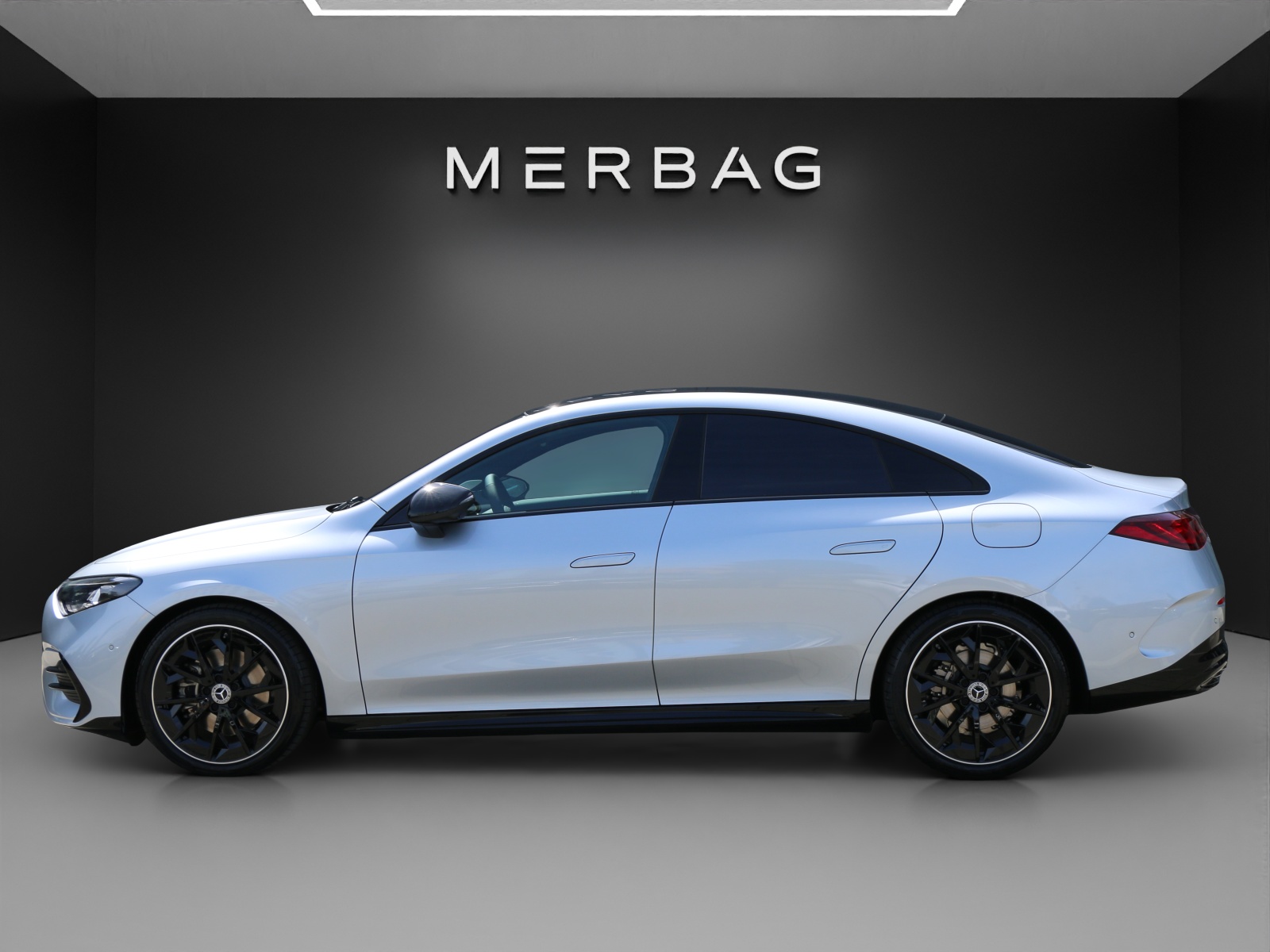 MERCEDES-BENZ CLA 220 4MATIC-image-1