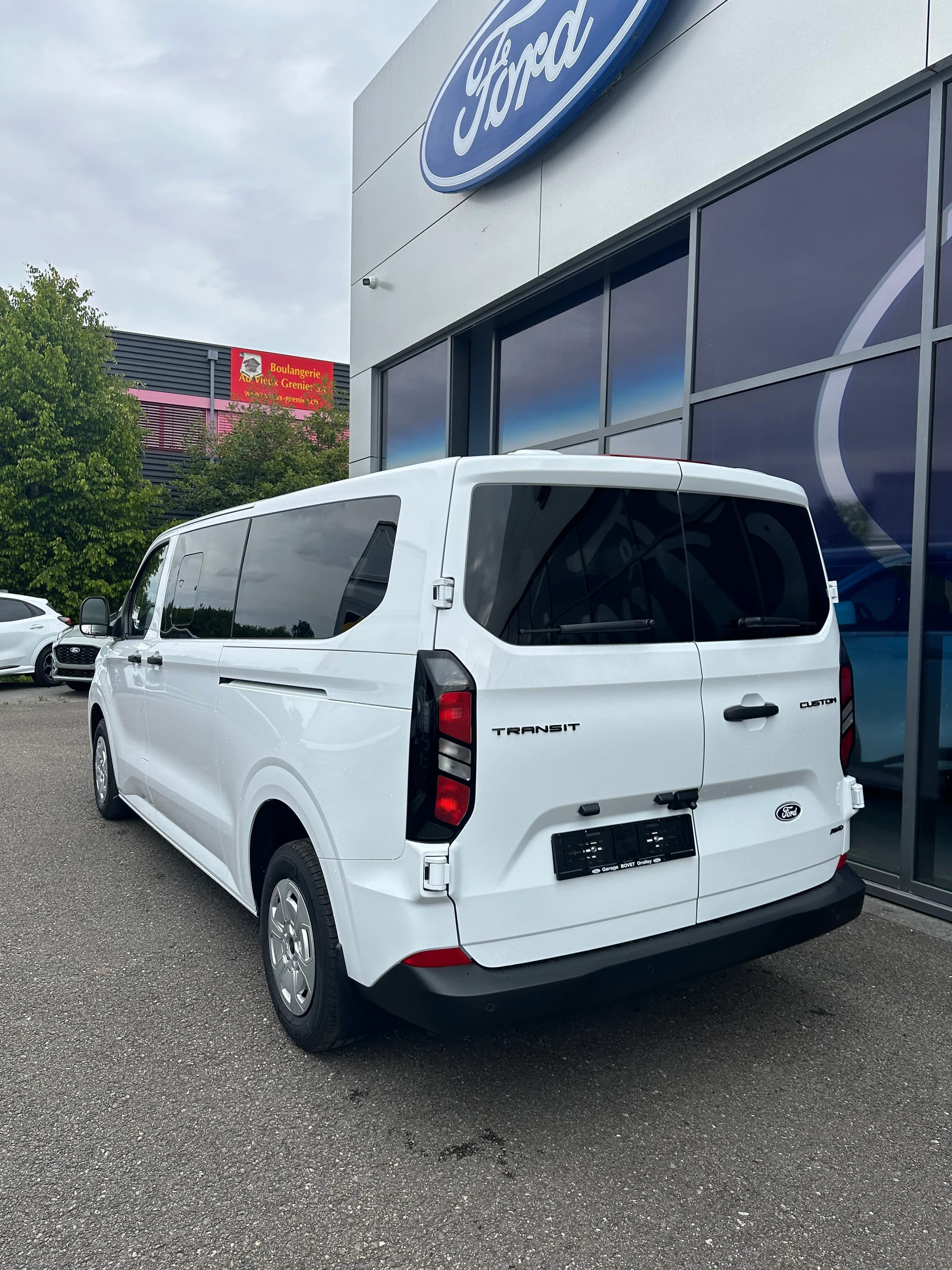 FORD Transit C combi 320 L2 2.0 Eco Trend/170CV/Aut.4x4-image-3