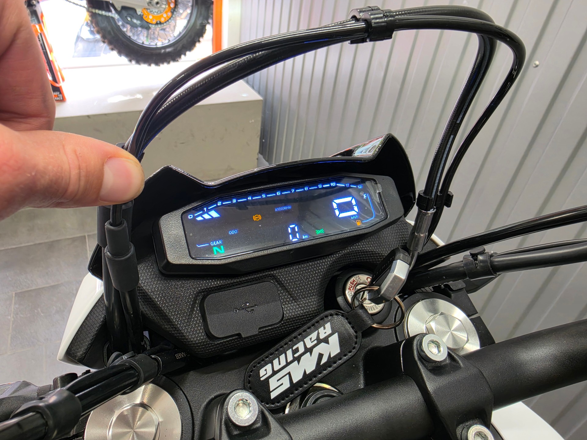 CF MOTO Dual 250-image-8