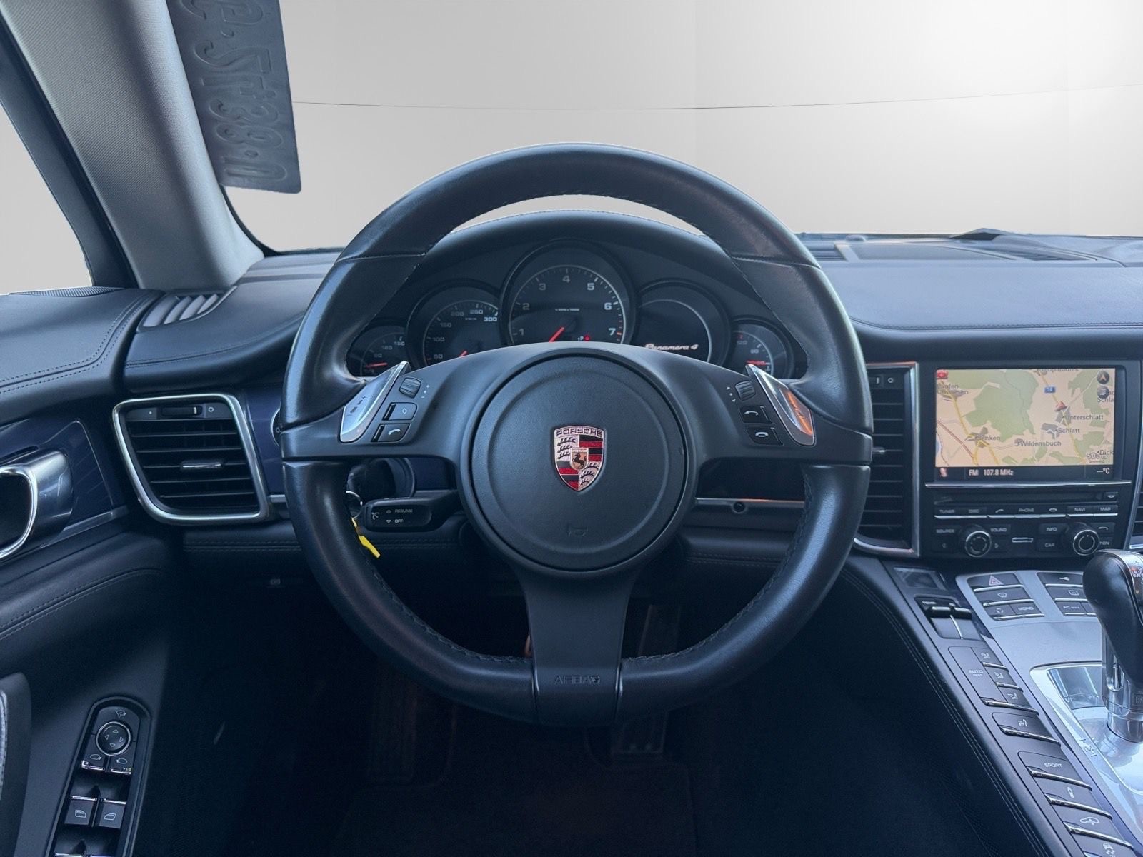 PORSCHE Panamera 4 3.6 PDK-image-11