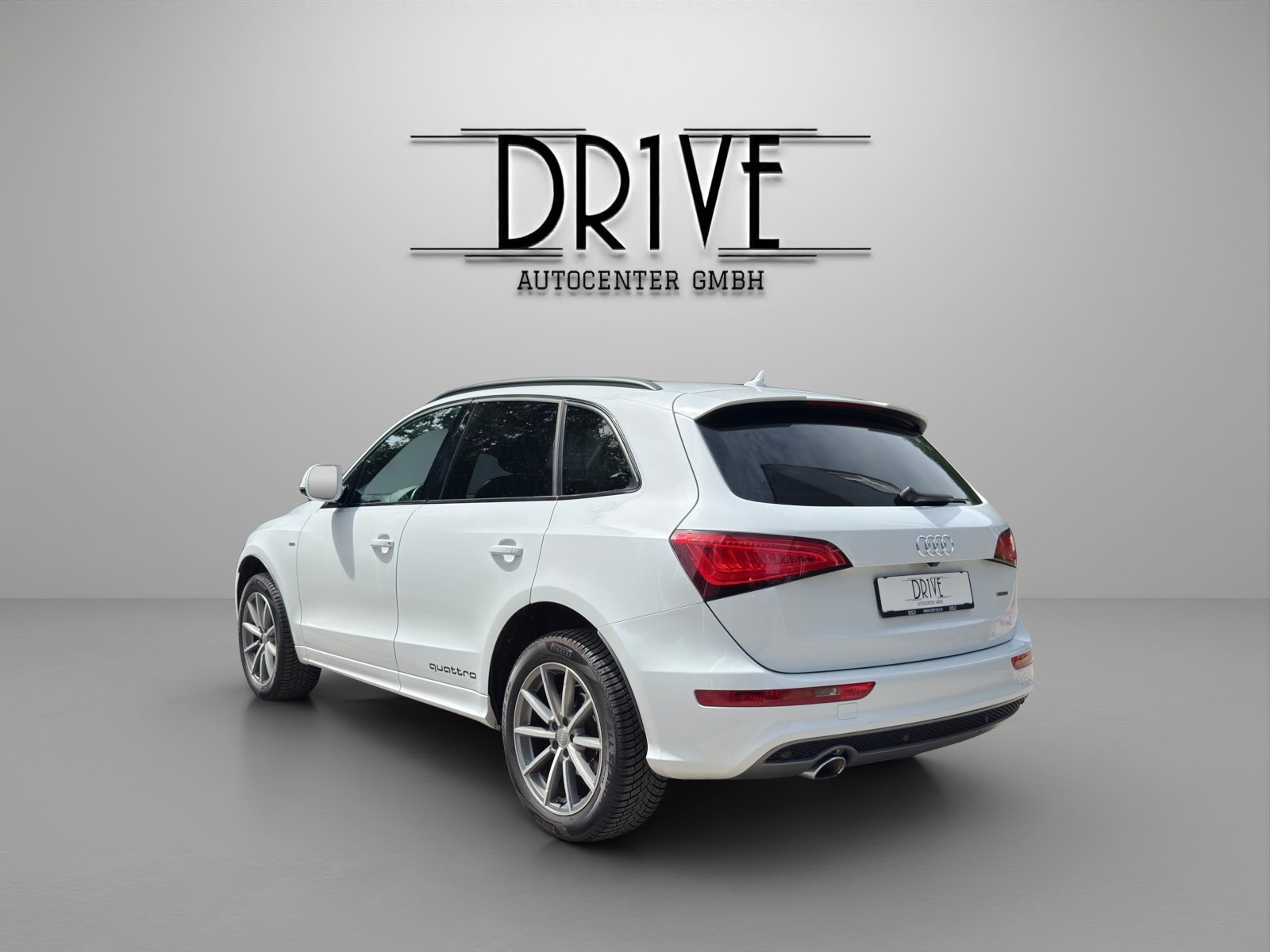 AUDI Q5 2.0 TDI quattro S-tronic-image-6