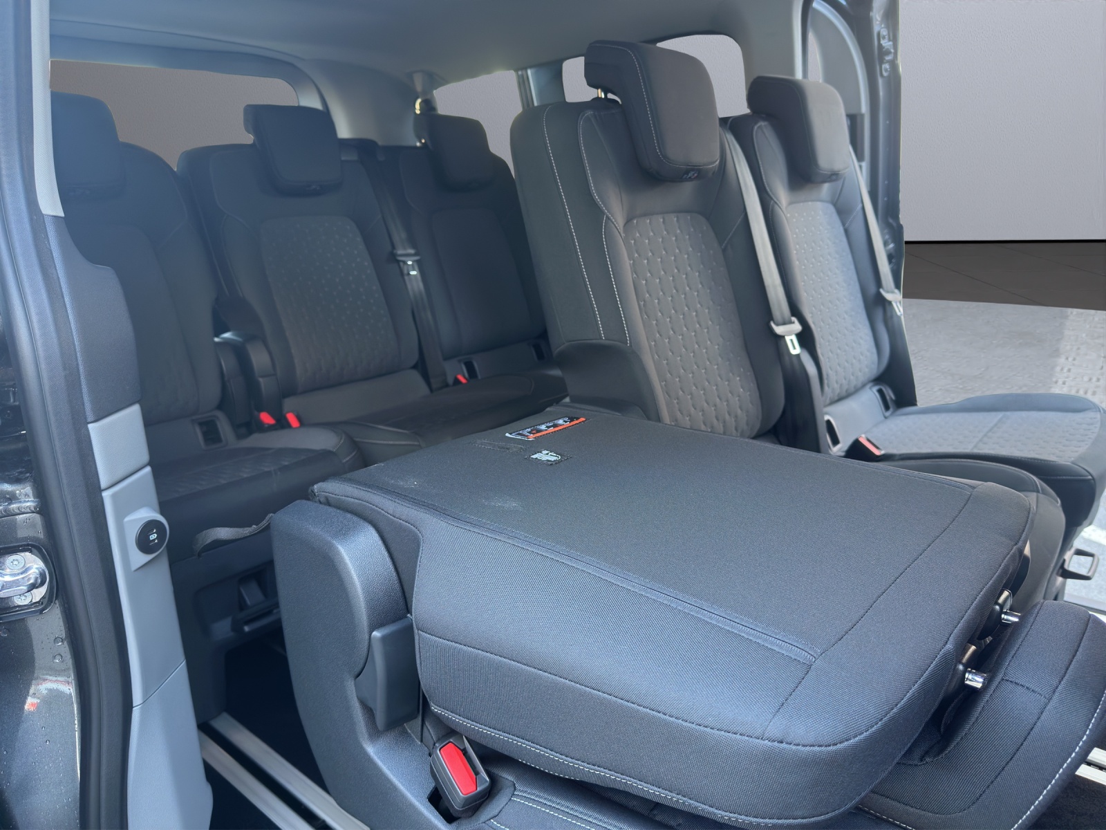 FORD Tourneo Custom 320 L2 2.0 EcoBl-image-12
