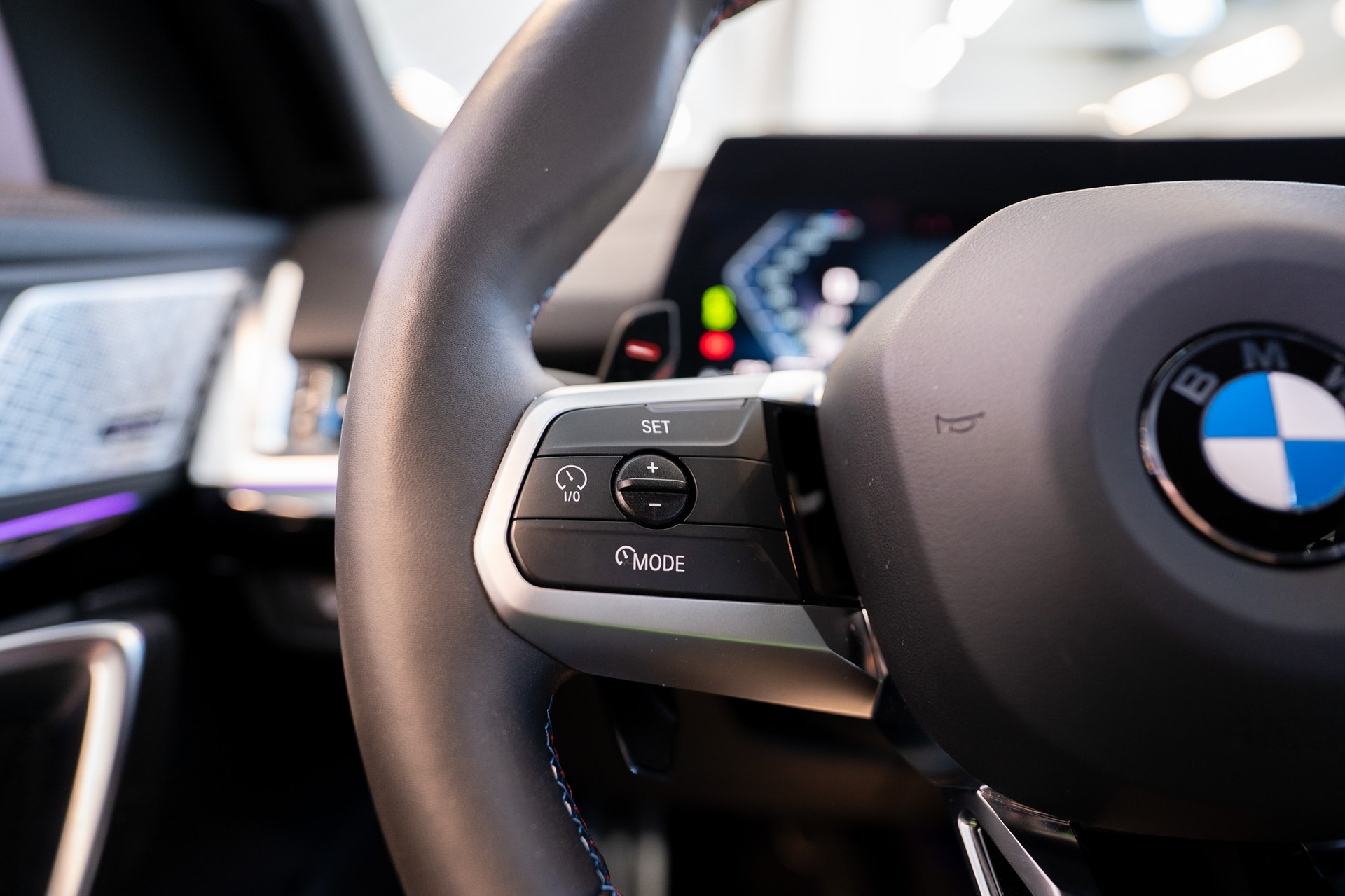 BMW X2 M35i / Iconic Glow / Head-Up Display / Bowers Wilkins-image-25