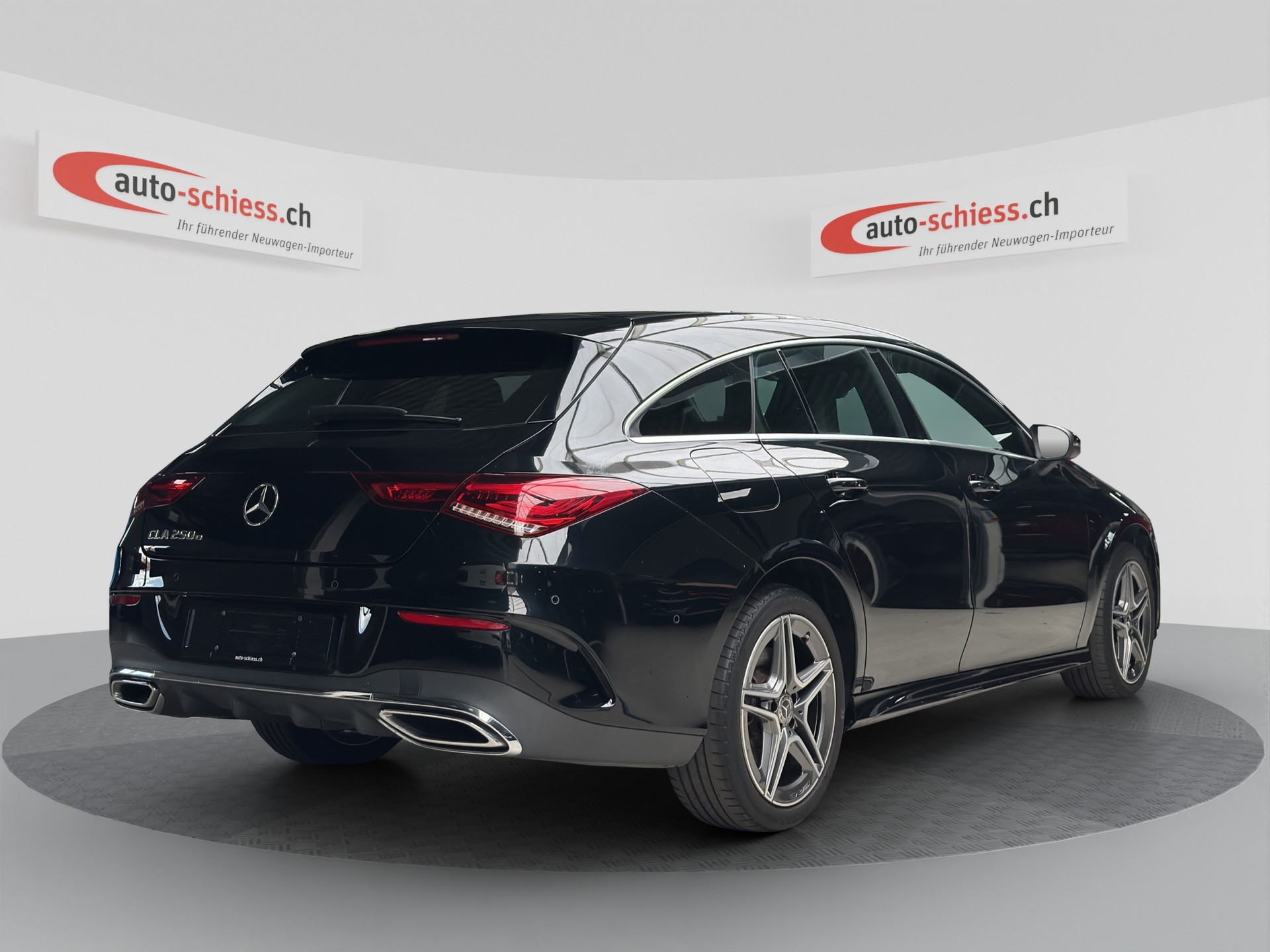 MERCEDES-BENZ CLA Shooting Brake 250 e 8G-DCT AMG Line-image-4