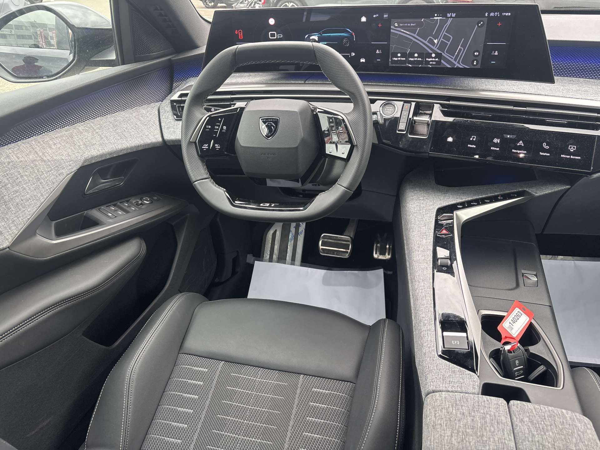 PEUGEOT 5008 145 Hybrid GT 7-Plätzer e-DCS-Automat-image-4