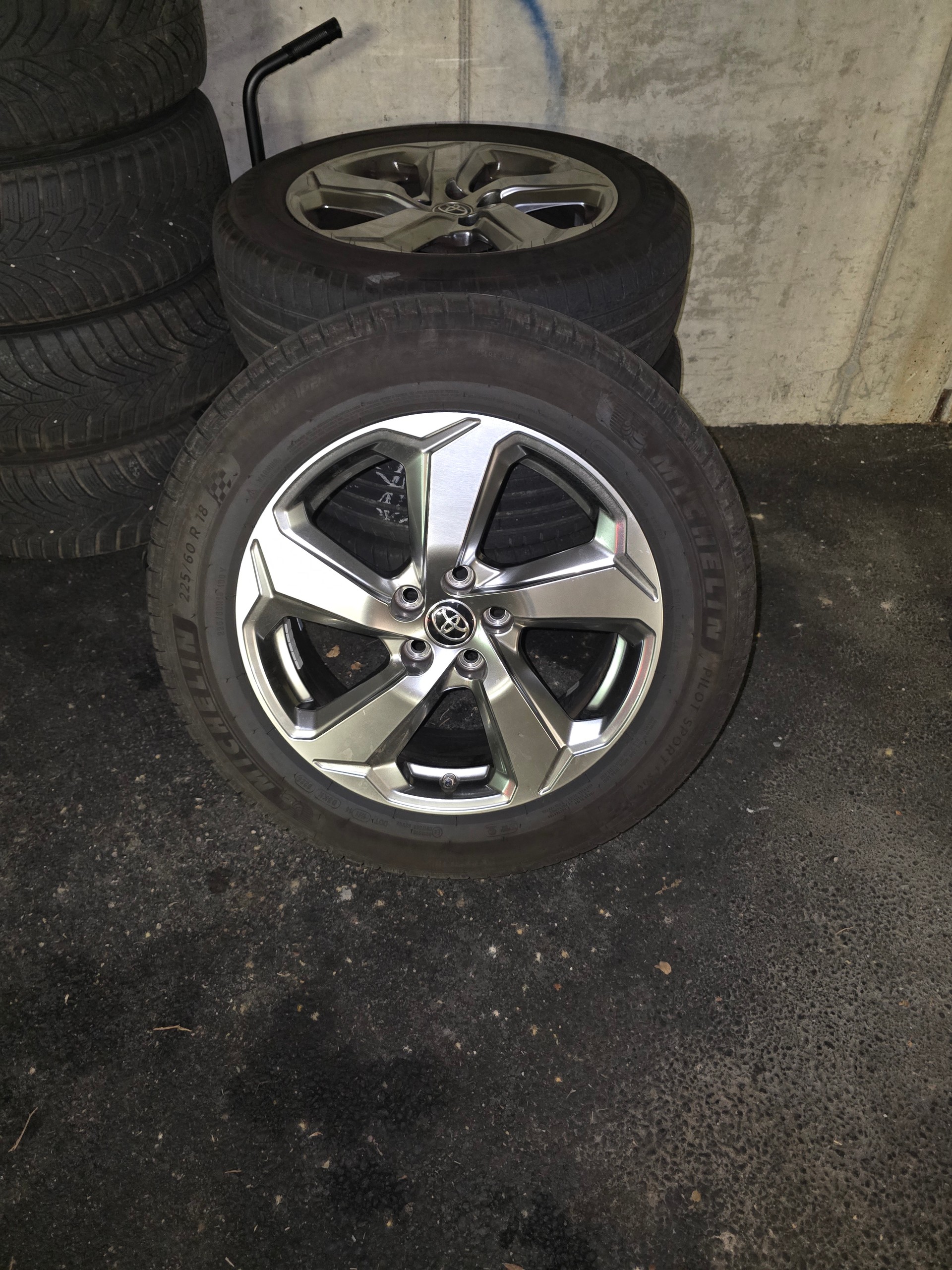 TOYOTA 2.5 HEV Comfort-image-5