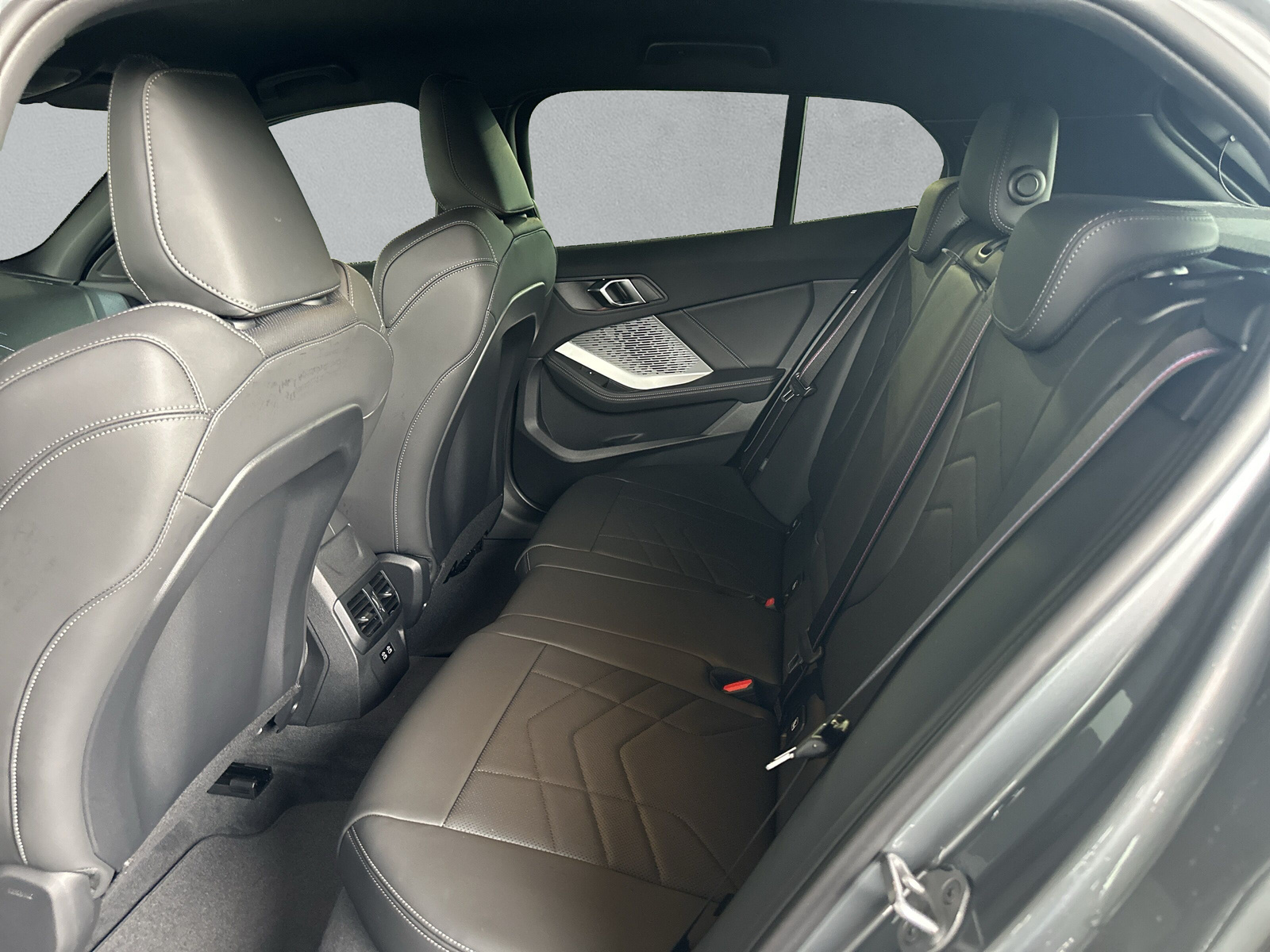 BMW 123 xDrive M Sport Pro Steptronic-image-15