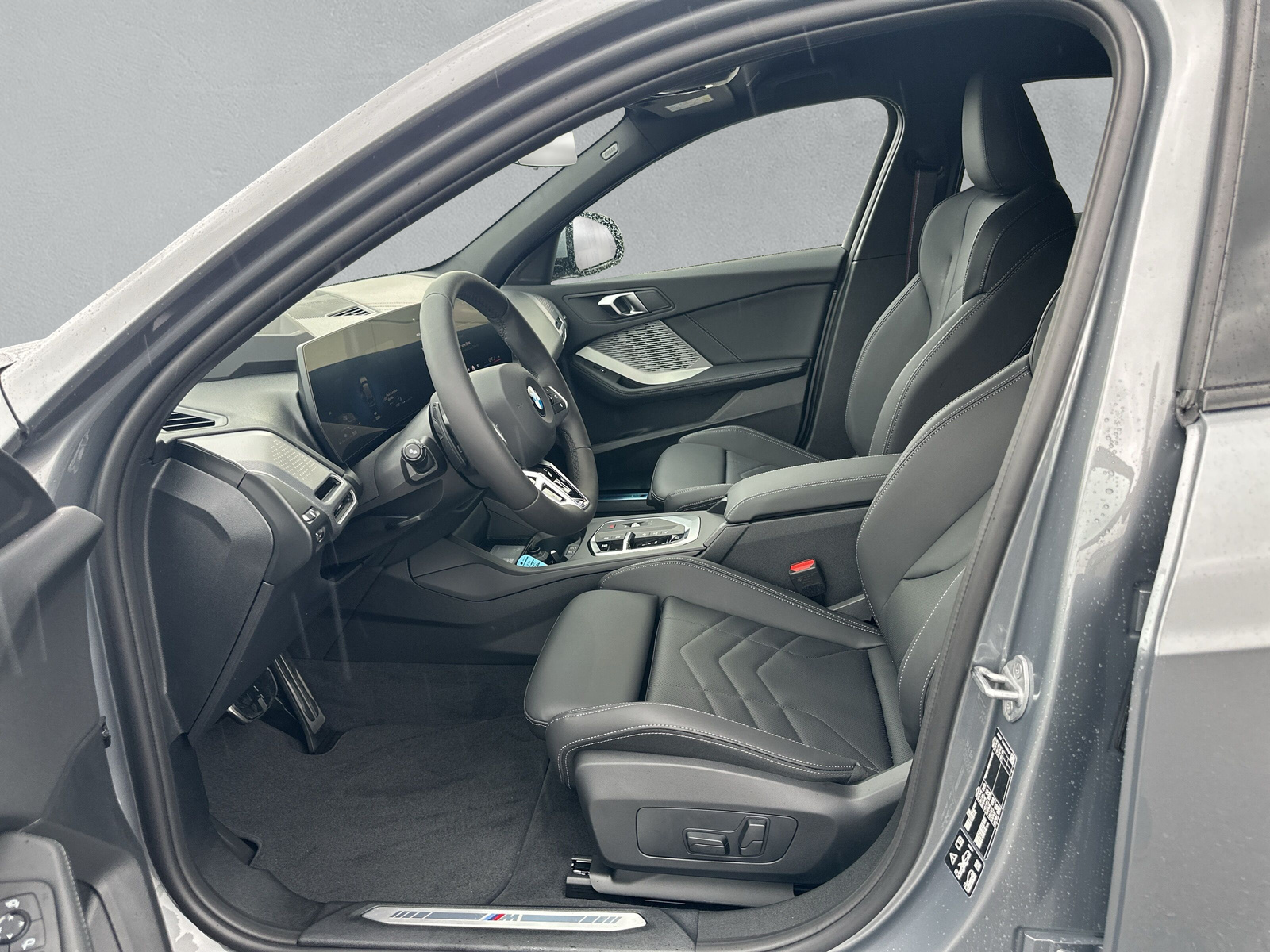 BMW 123 xDrive M Sport Pro Steptronic-image-11