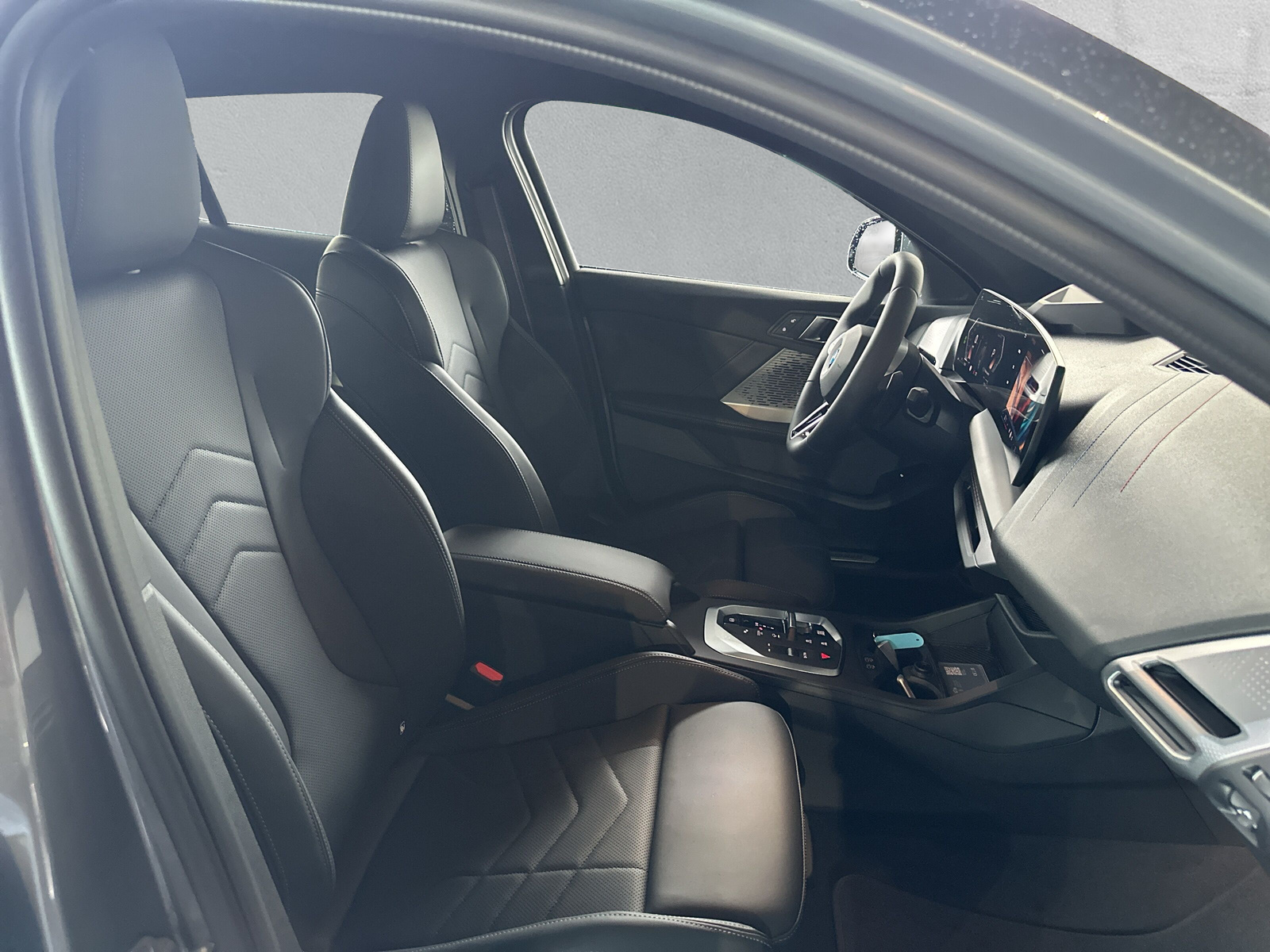 BMW 123 xDrive M Sport Pro Steptronic-image-12