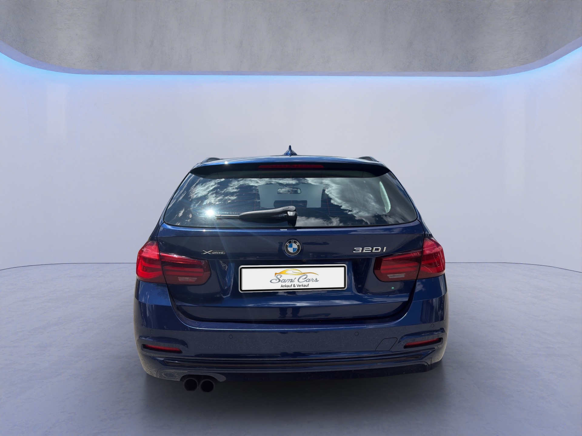 BMW 320i xDrive Touring Sport Line Steptronic-showroom-element-3