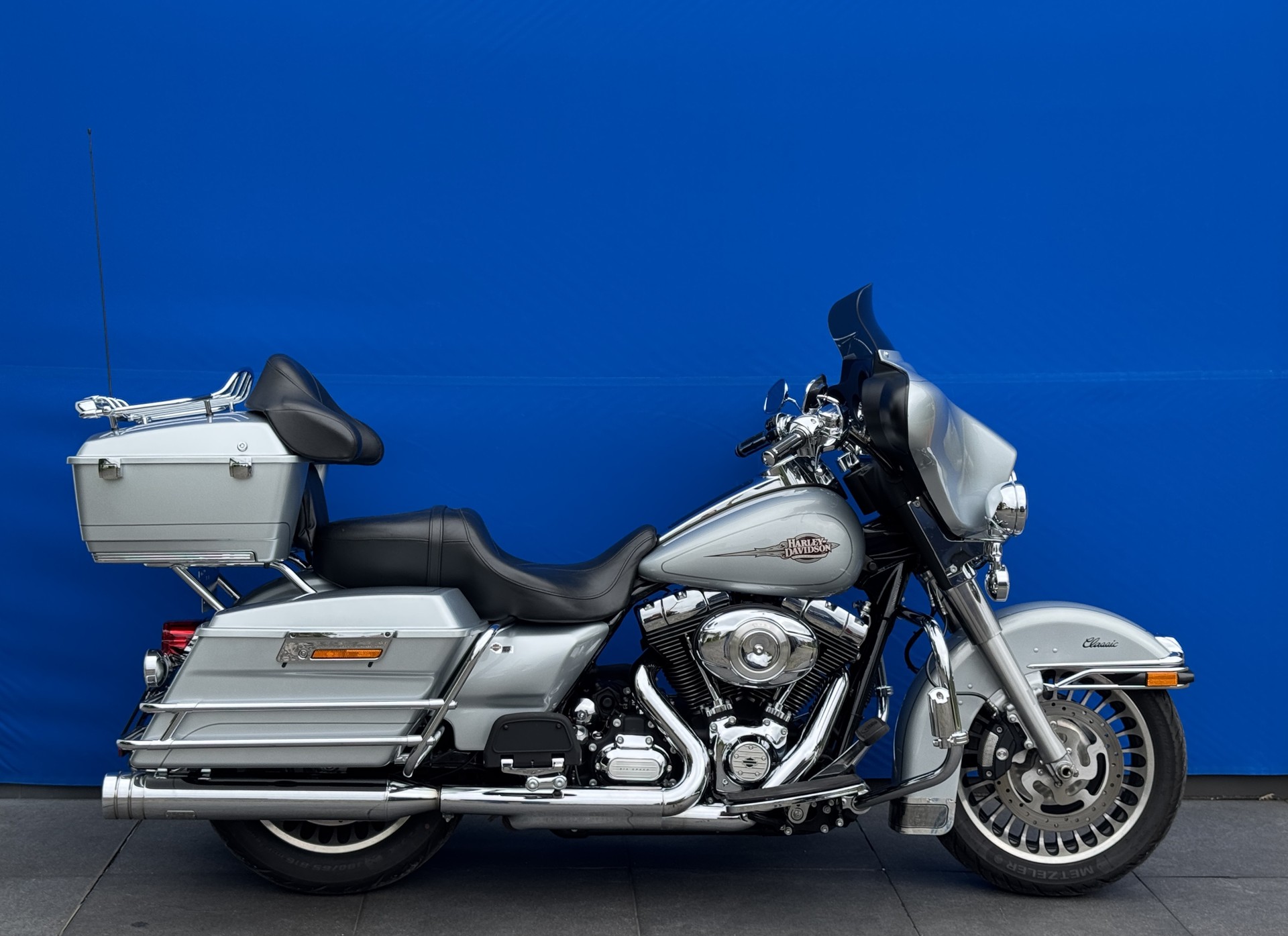 HARLEY-DAVIDSON FLHTC Electra Glide Classic ABS