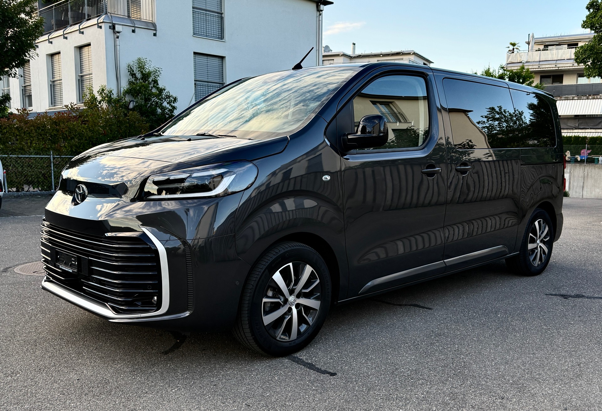 TOYOTA PROACE VERSO L1 2.0 D-4D EXCLUSIVE*8 PLÄTZE*STANDHEIZUNG*PANORAMADACH*VOLLLEDER*-showroom-element-2