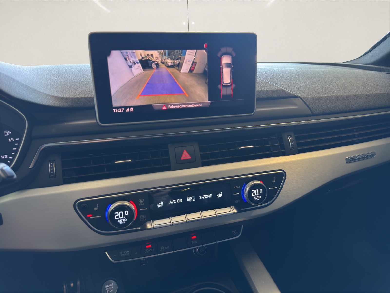 AUDI A4 Avant 2.0 TFSI Sport quattro S-tronic-image-15