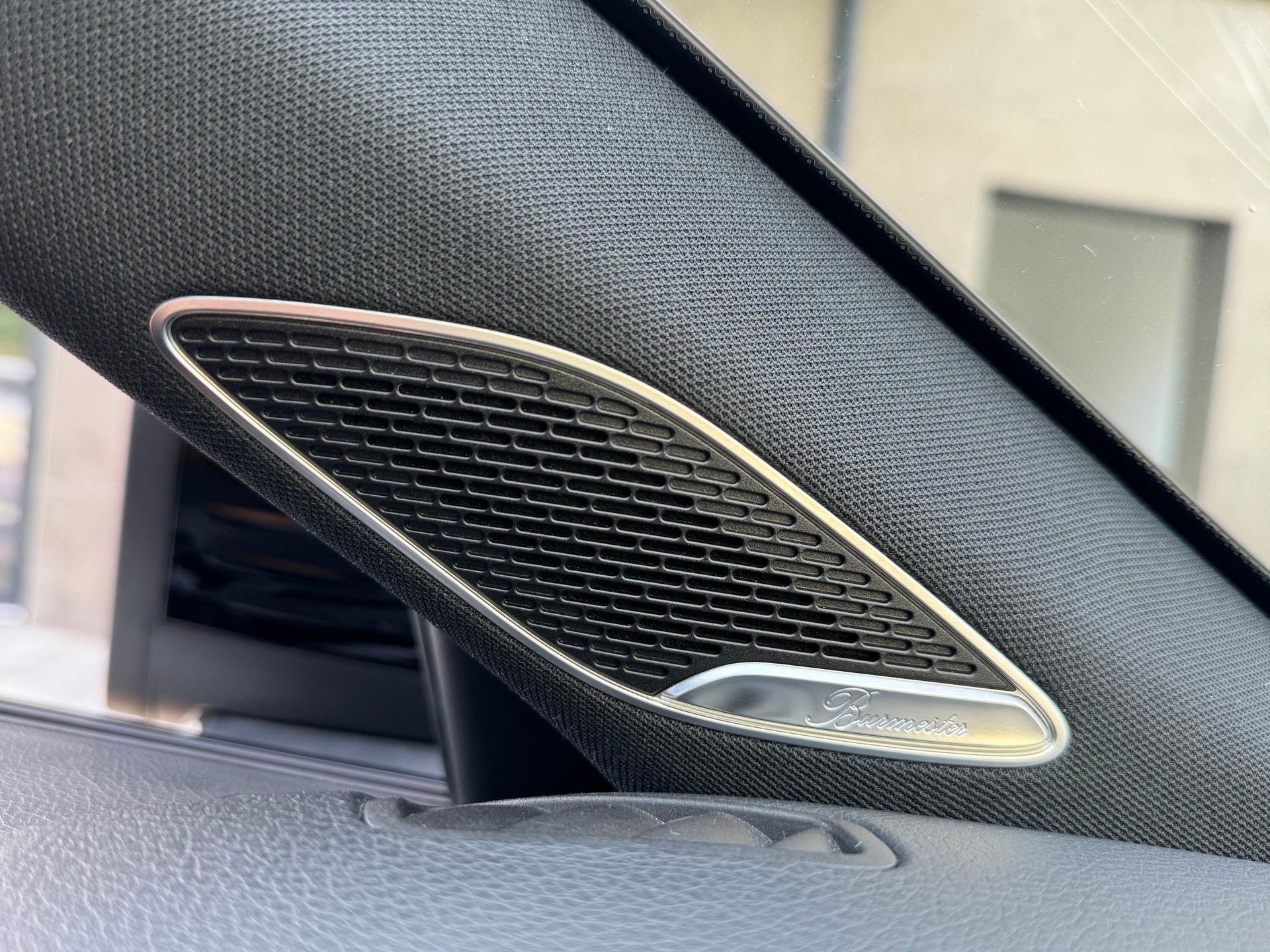 MERCEDES-BENZ A 35 AMG 4Matic Speedshift-image-17