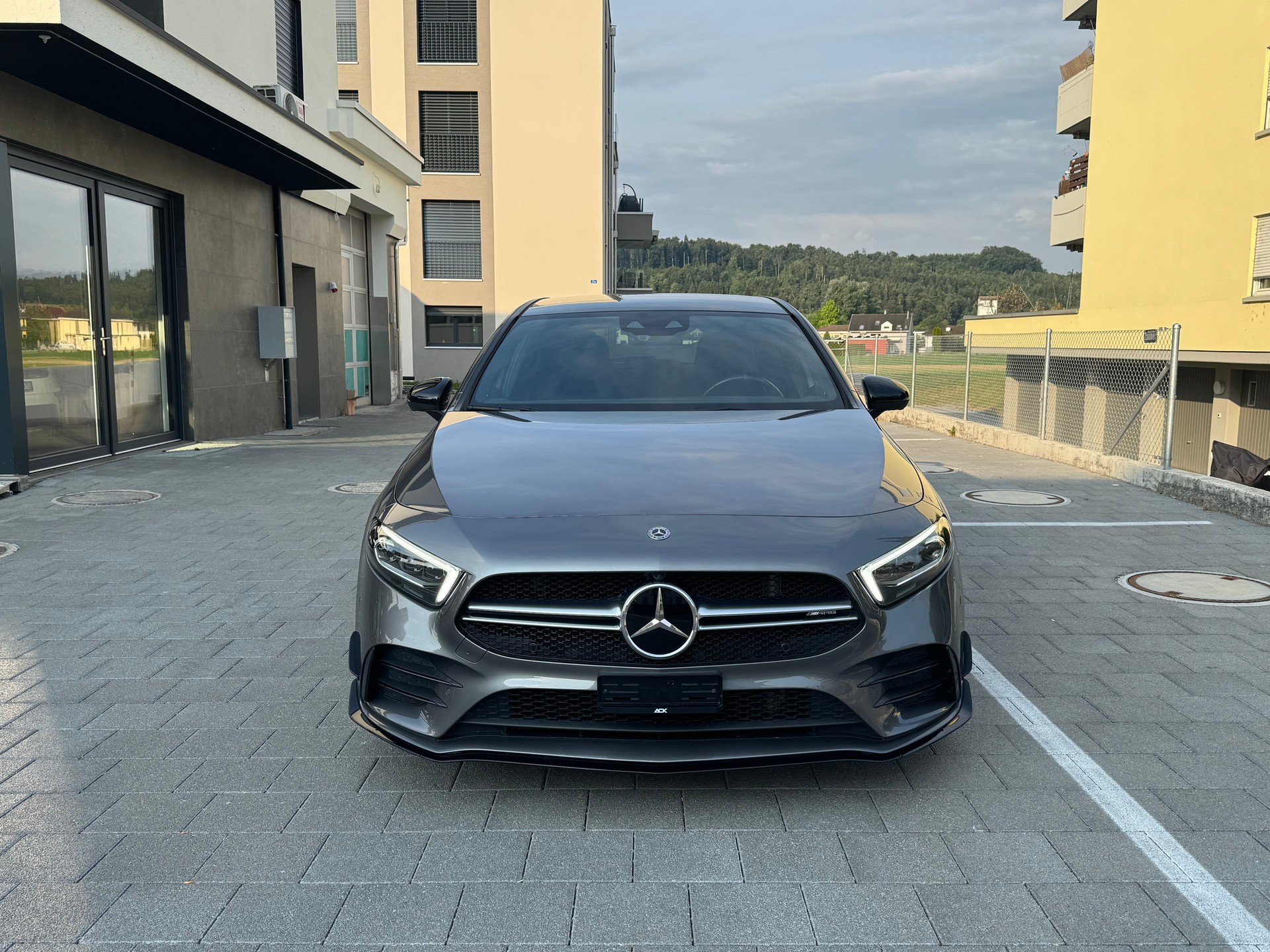 MERCEDES-BENZ A 35 AMG 4Matic Speedshift-image-8