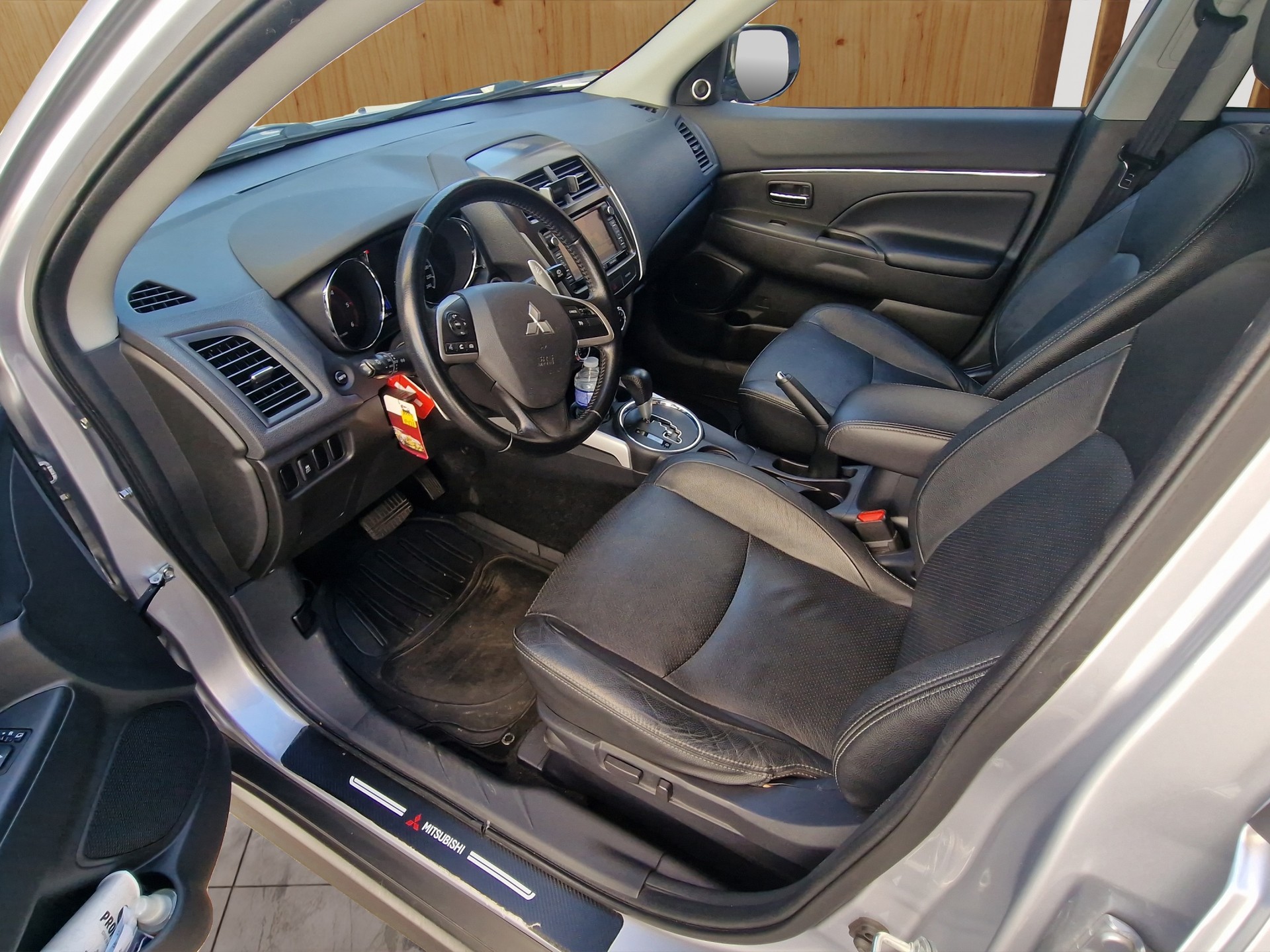 MITSUBISHI ASX 2.2 DID Navigator 4WD Automatic-image-8
