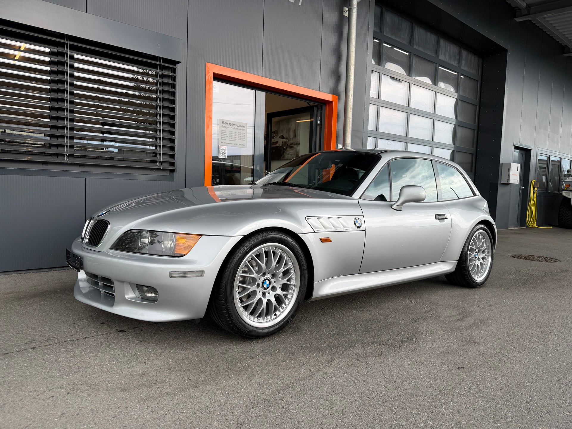 BMW Z3 2.8 l Coupe-image-10