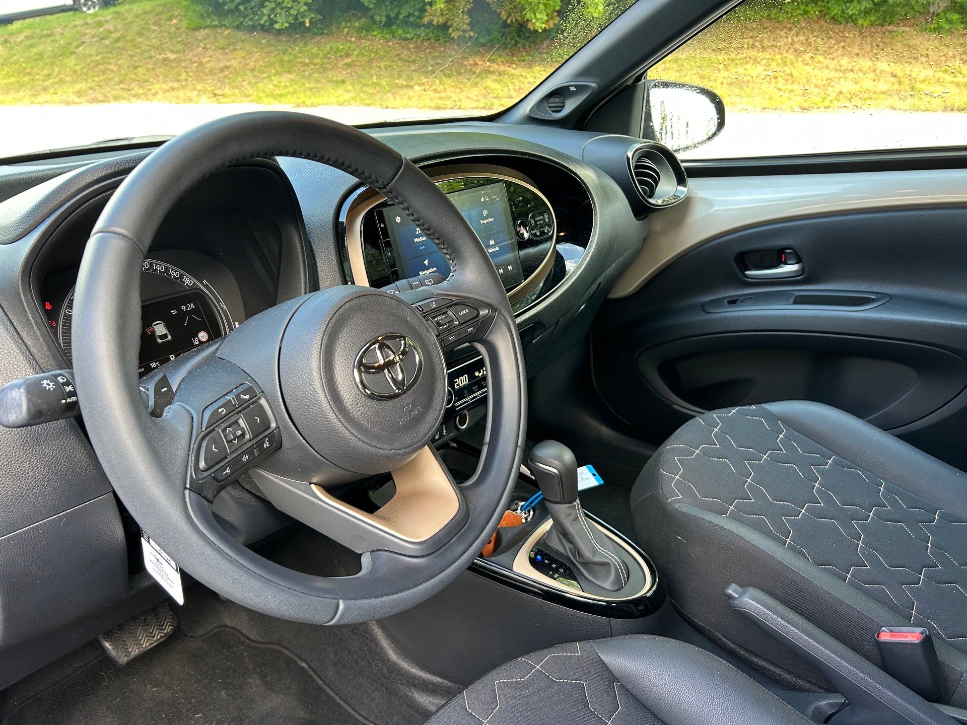TOYOTA Aygo X 1.0 VVT-i Style CVT-image-10