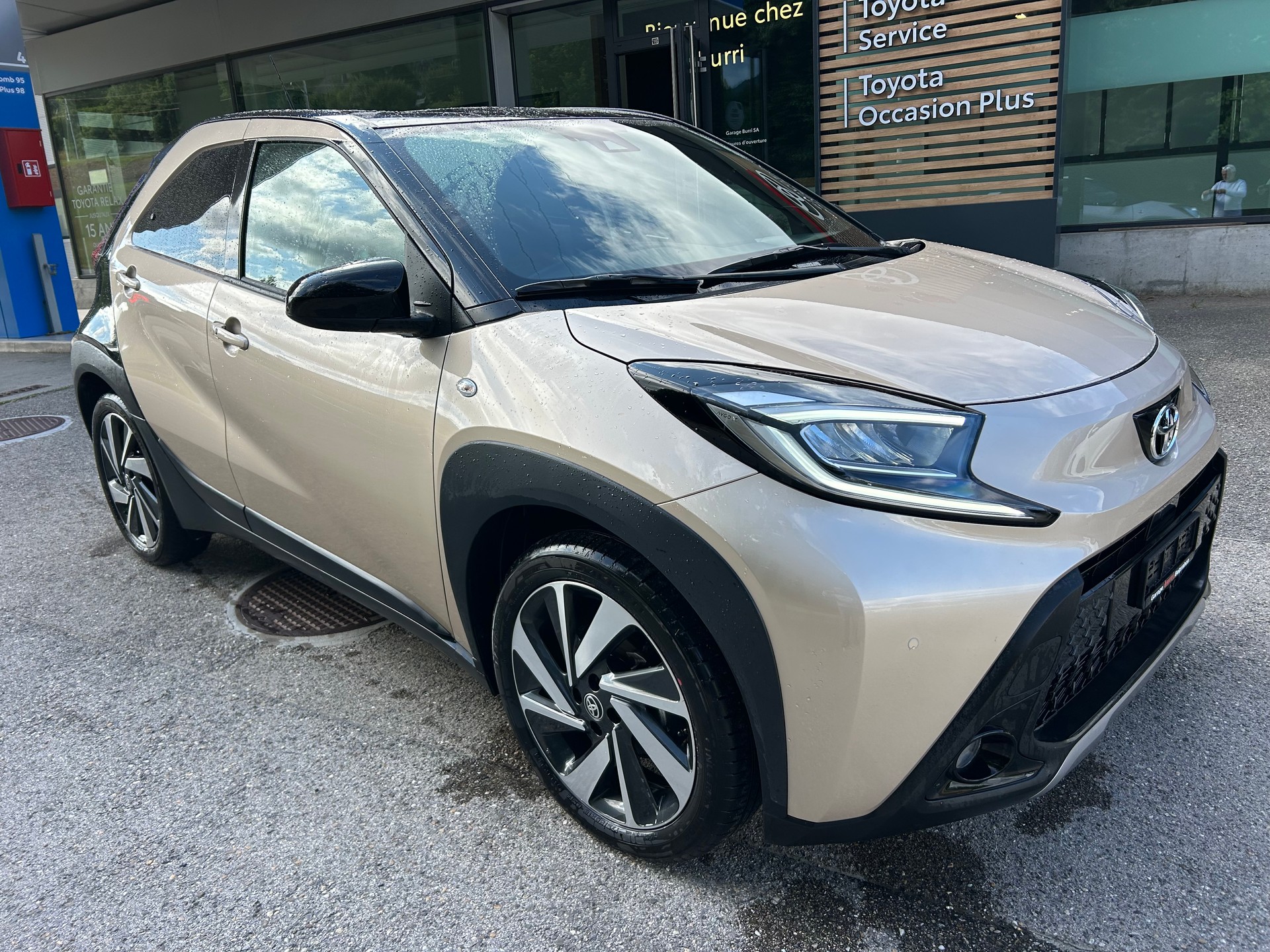 TOYOTA Aygo X 1.0 VVT-i Style CVT-image-1