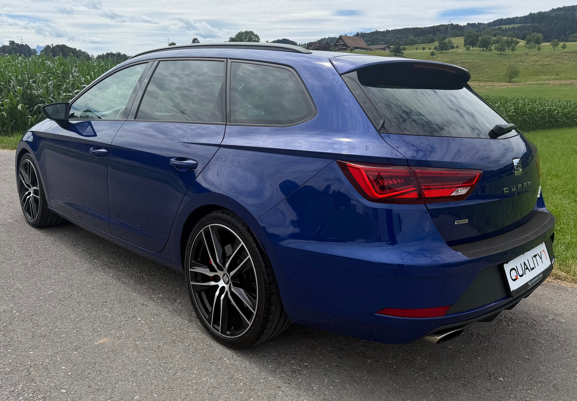 SEAT Leon ST 2.0 TSI Cupra 300 4 Drive DSG-image-4