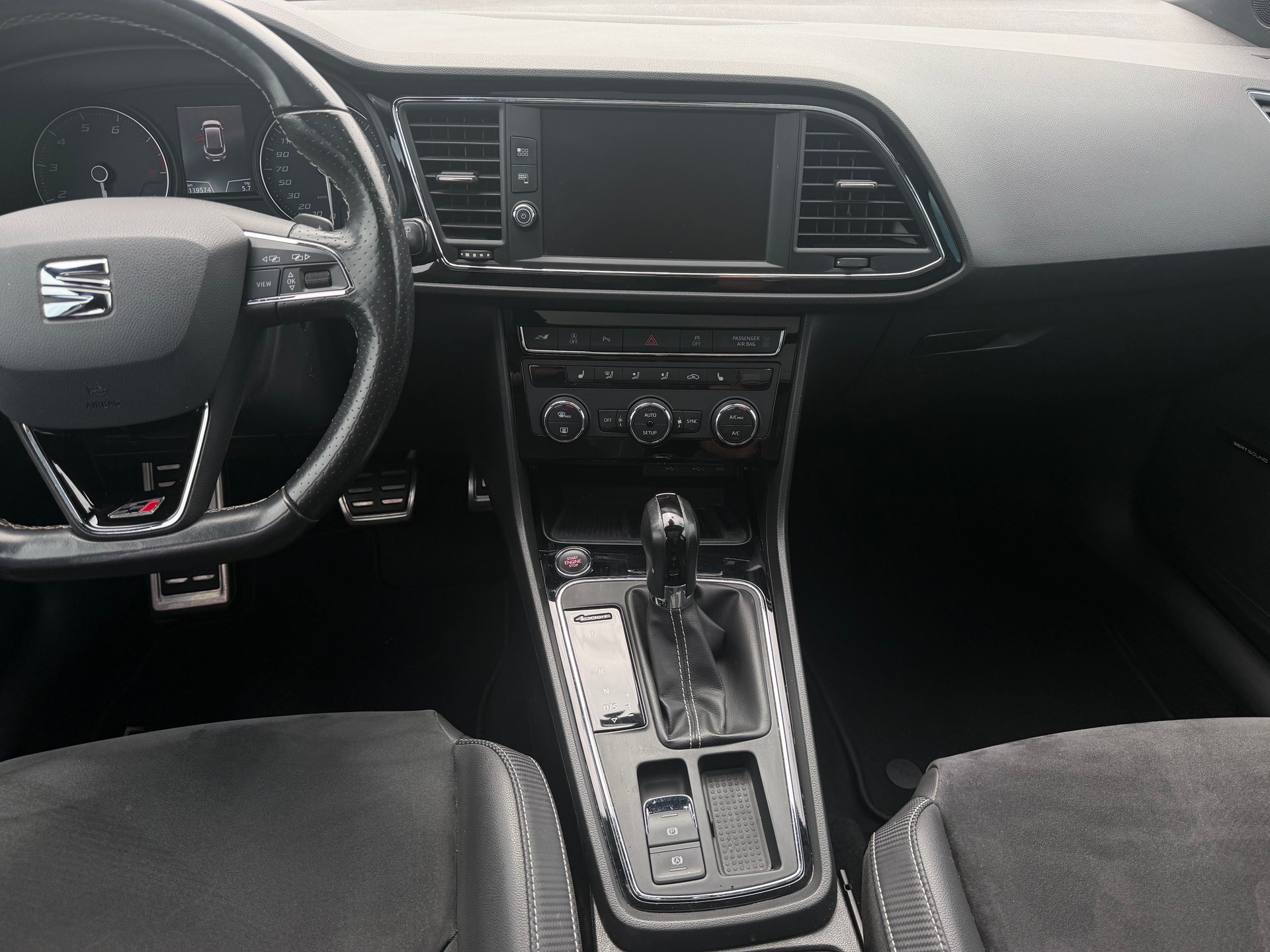 SEAT Leon ST 2.0 TSI Cupra 300 4 Drive DSG-image-13