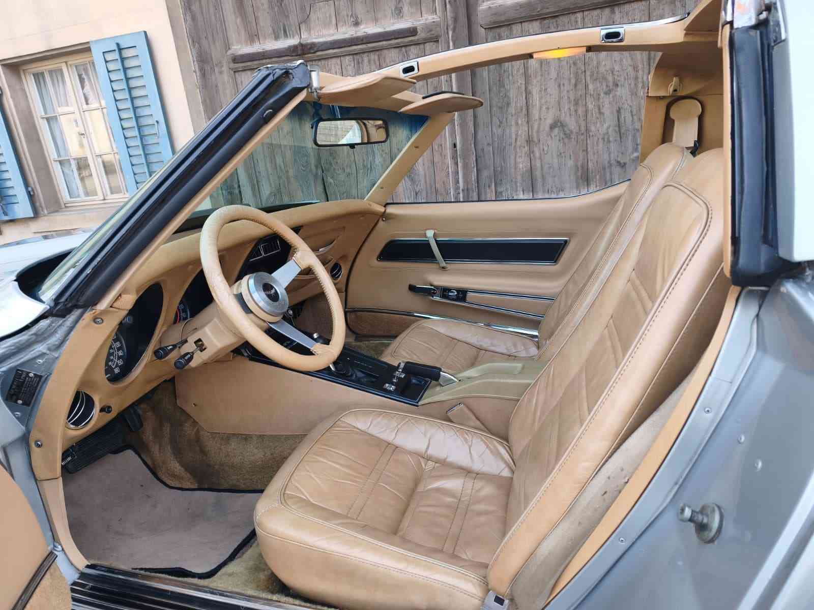 CHEVROLET Corvette C3 Targa-image-4