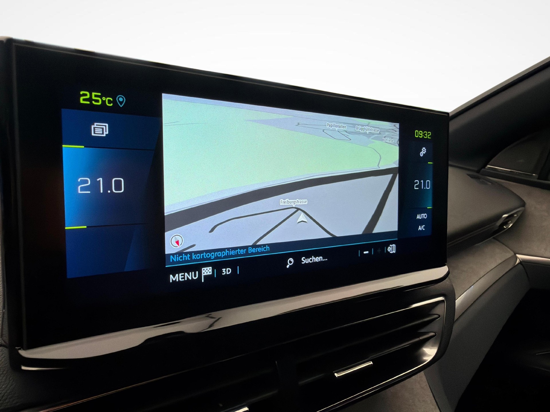 PEUGEOT 3008 1.6 Plug-in Hybrid4 GT Pack-image-15