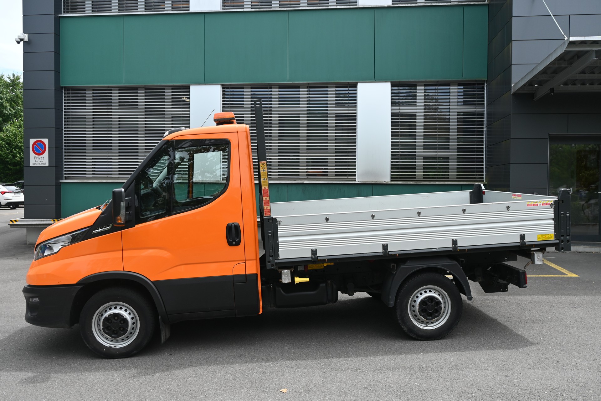 IVECO Daily 35 S 16A8 K.-Ch. 3000 2.3 HPI 156-showroom-element-1