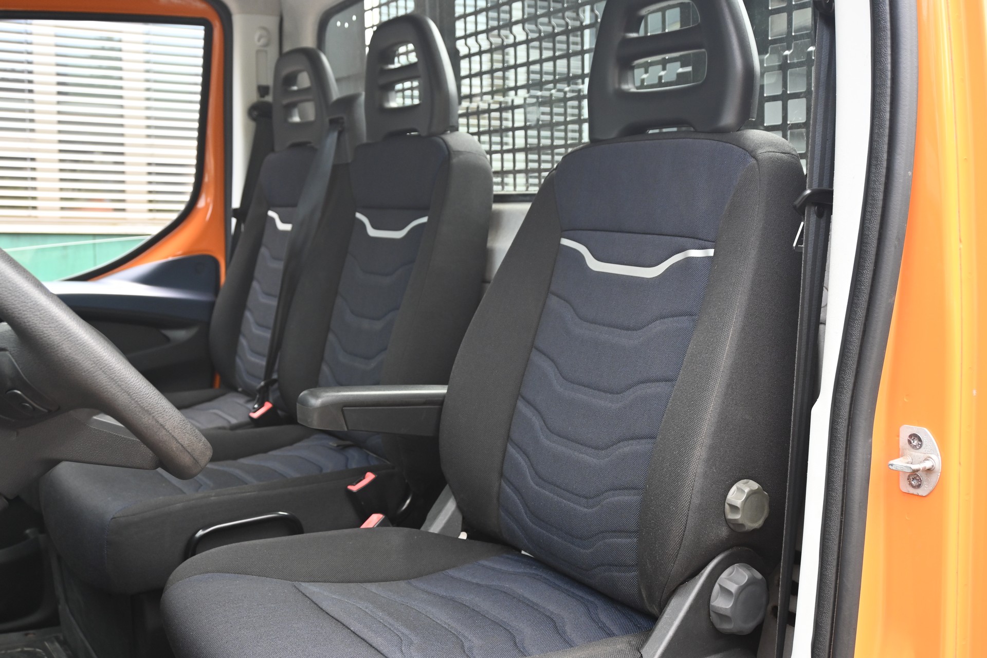 IVECO Daily 35 S 16A8 K.-Ch. 3000 2.3 HPI 156-image-4