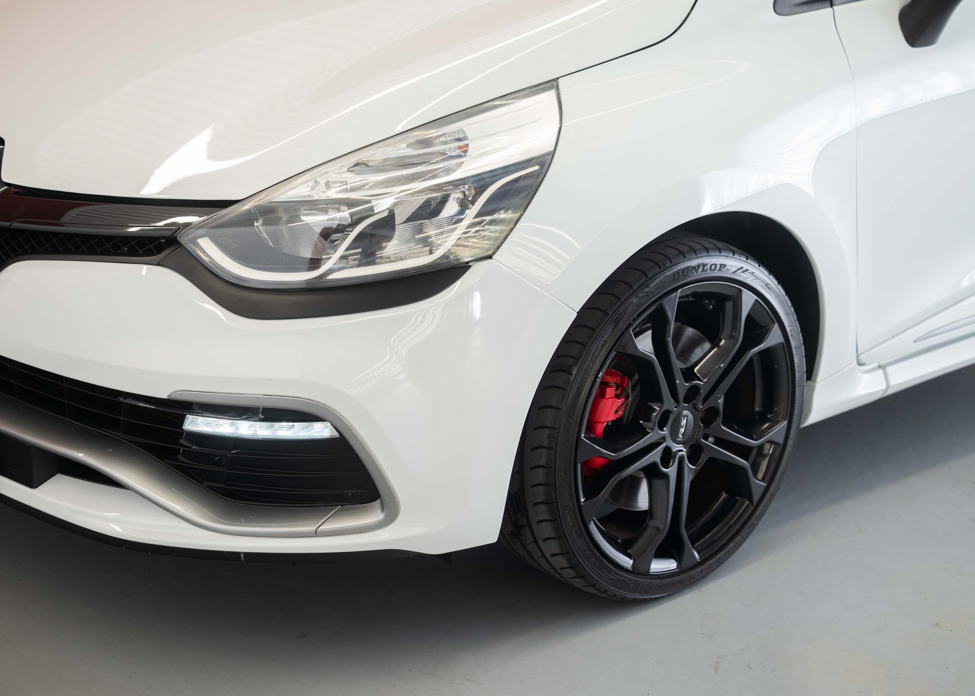 RENAULT Clio 1.6 T RS 200 (1st hand Swiss car, stunning condition, Cup Pack, full Renault service history)-image-13