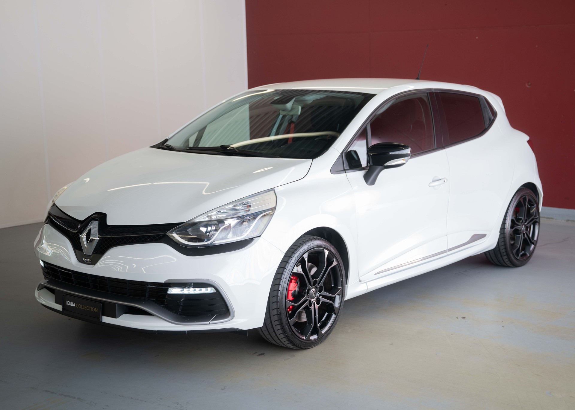 RENAULT Clio 1.6 T RS 200 (1st hand Swiss car, stunning condition, Cup Pack, full Renault service history)-image-4