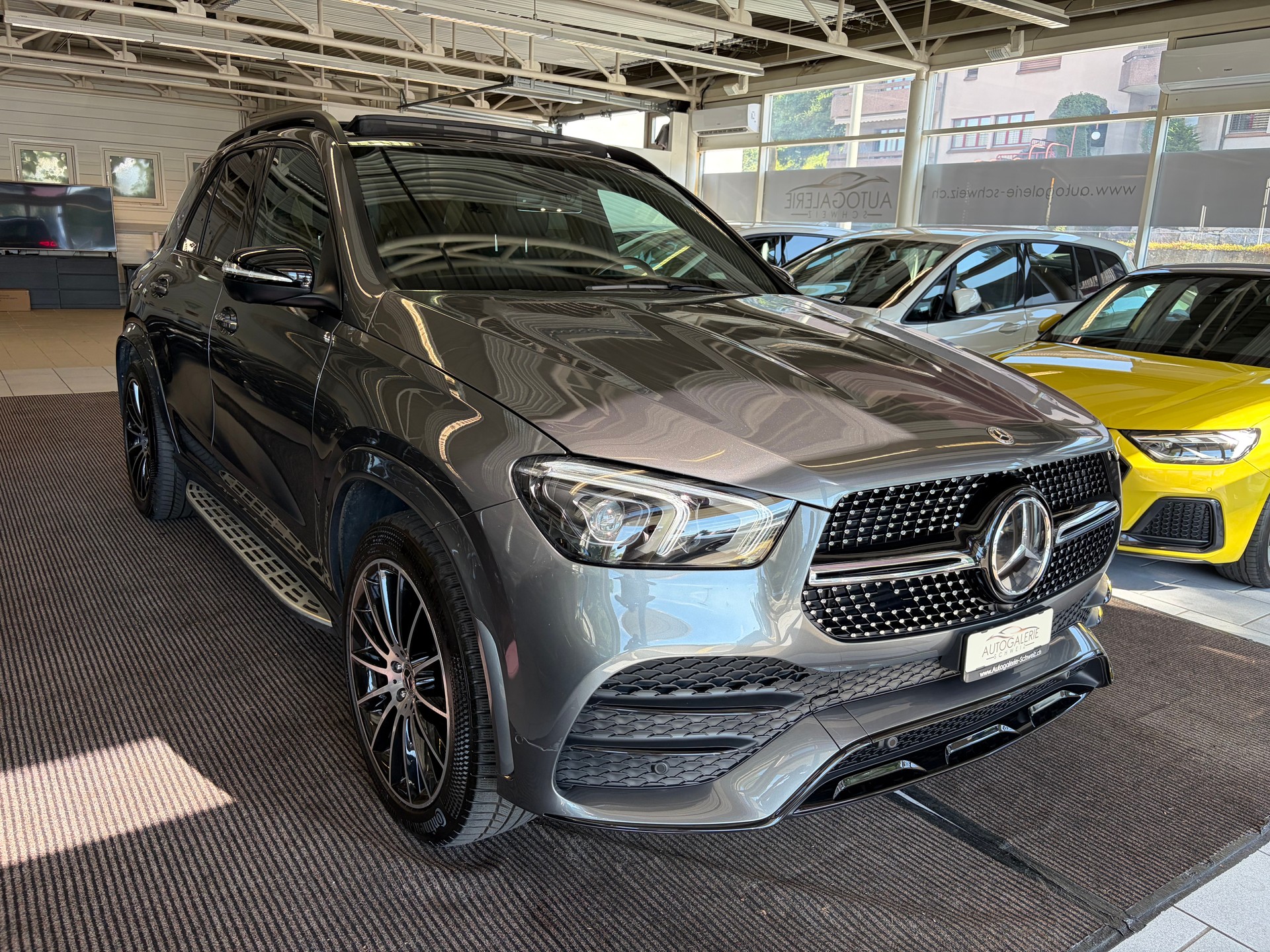MERCEDES-BENZ GLE 350 e 4Matic AMG Line | CH | Gratis Service | AHK | MBUX | Burmester | PREMIUM PLUS | Sitzklima |-image-33