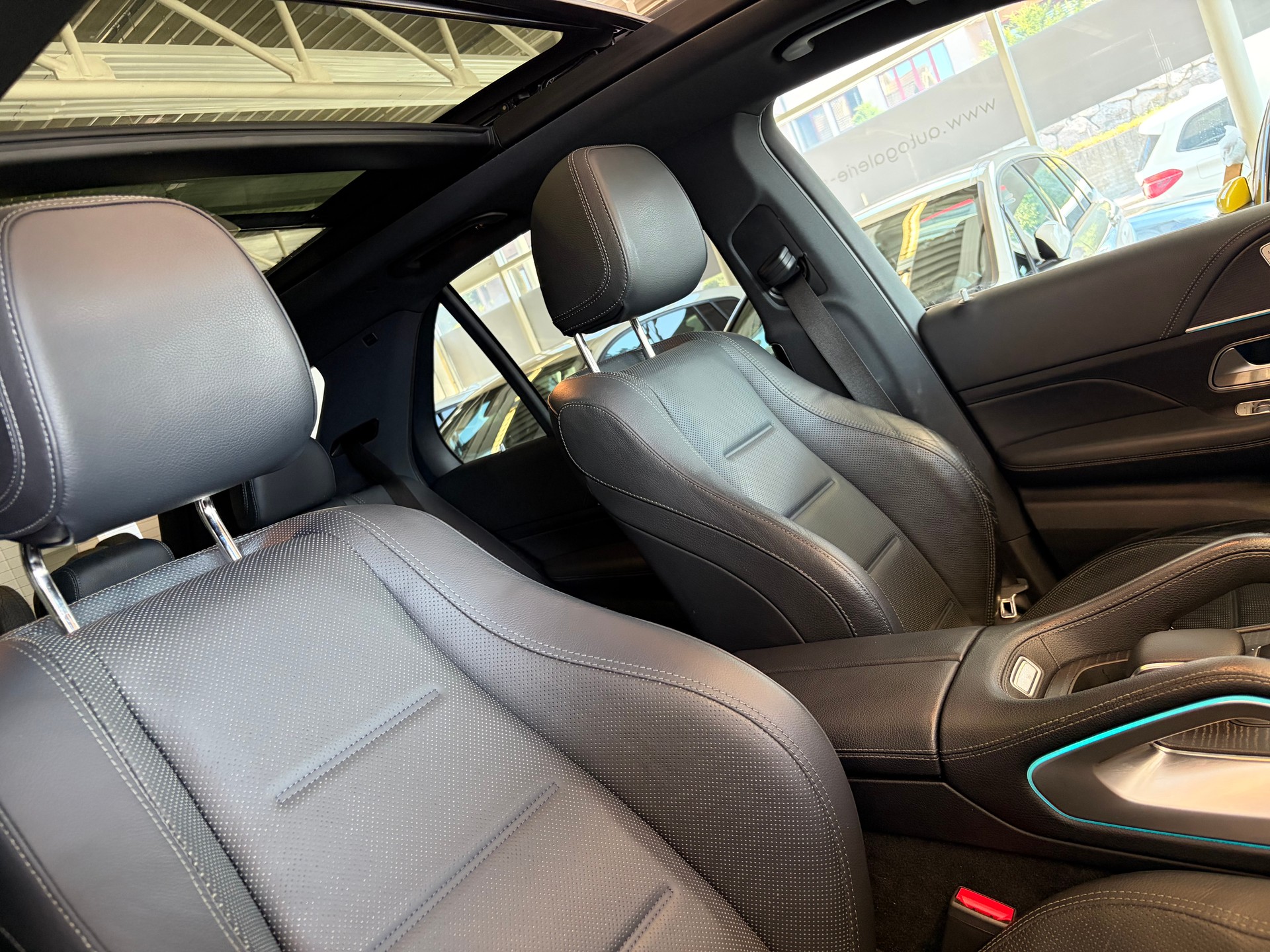 MERCEDES-BENZ GLE 350 e 4Matic AMG Line | CH | Gratis Service | AHK | MBUX | Burmester | PREMIUM PLUS | Sitzklima |-image-32