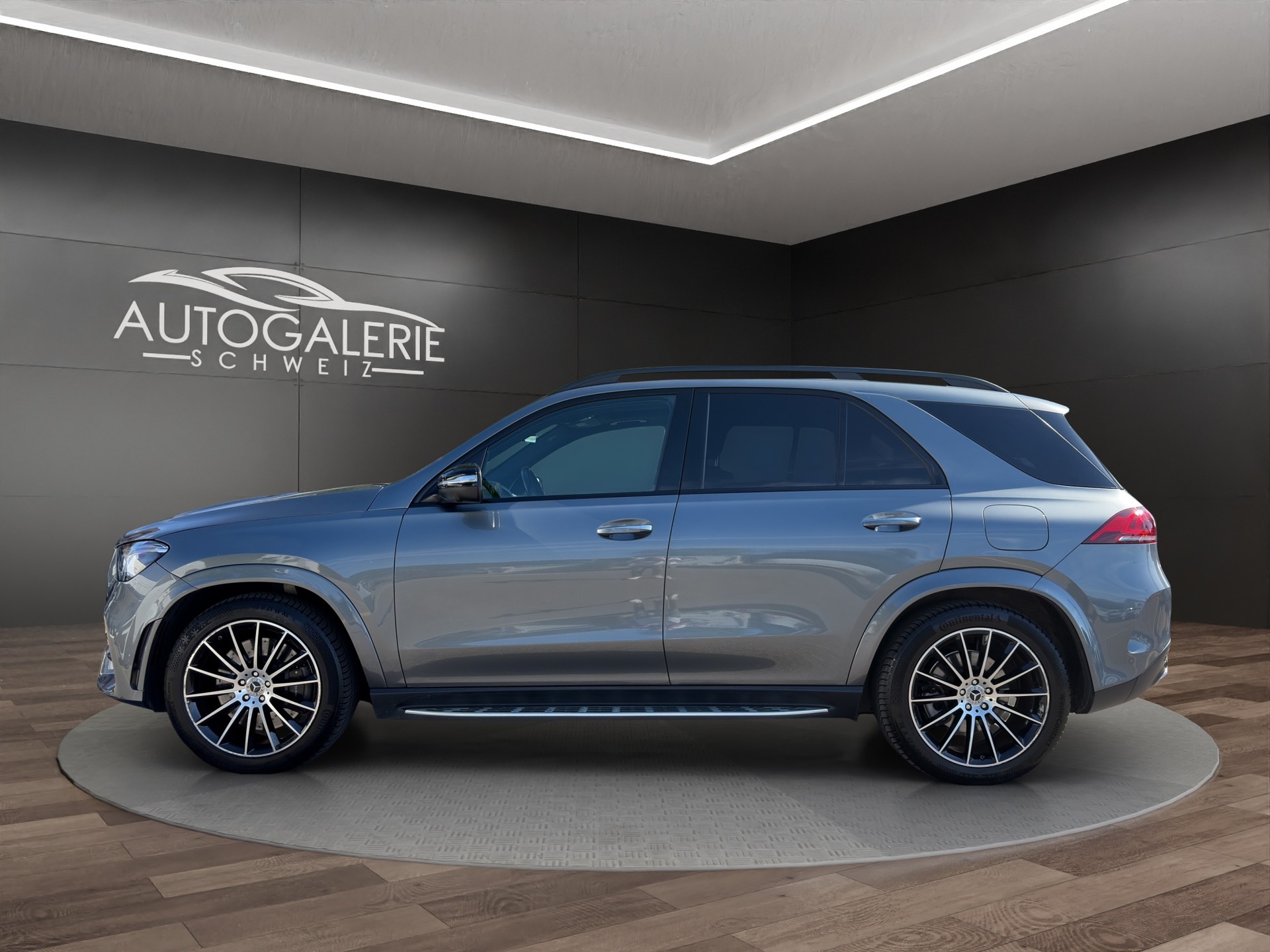 MERCEDES-BENZ GLE 350 e 4Matic AMG Line | CH | Gratis Service | AHK | MBUX | Burmester | PREMIUM PLUS | Sitzklima |-showroom-element-1