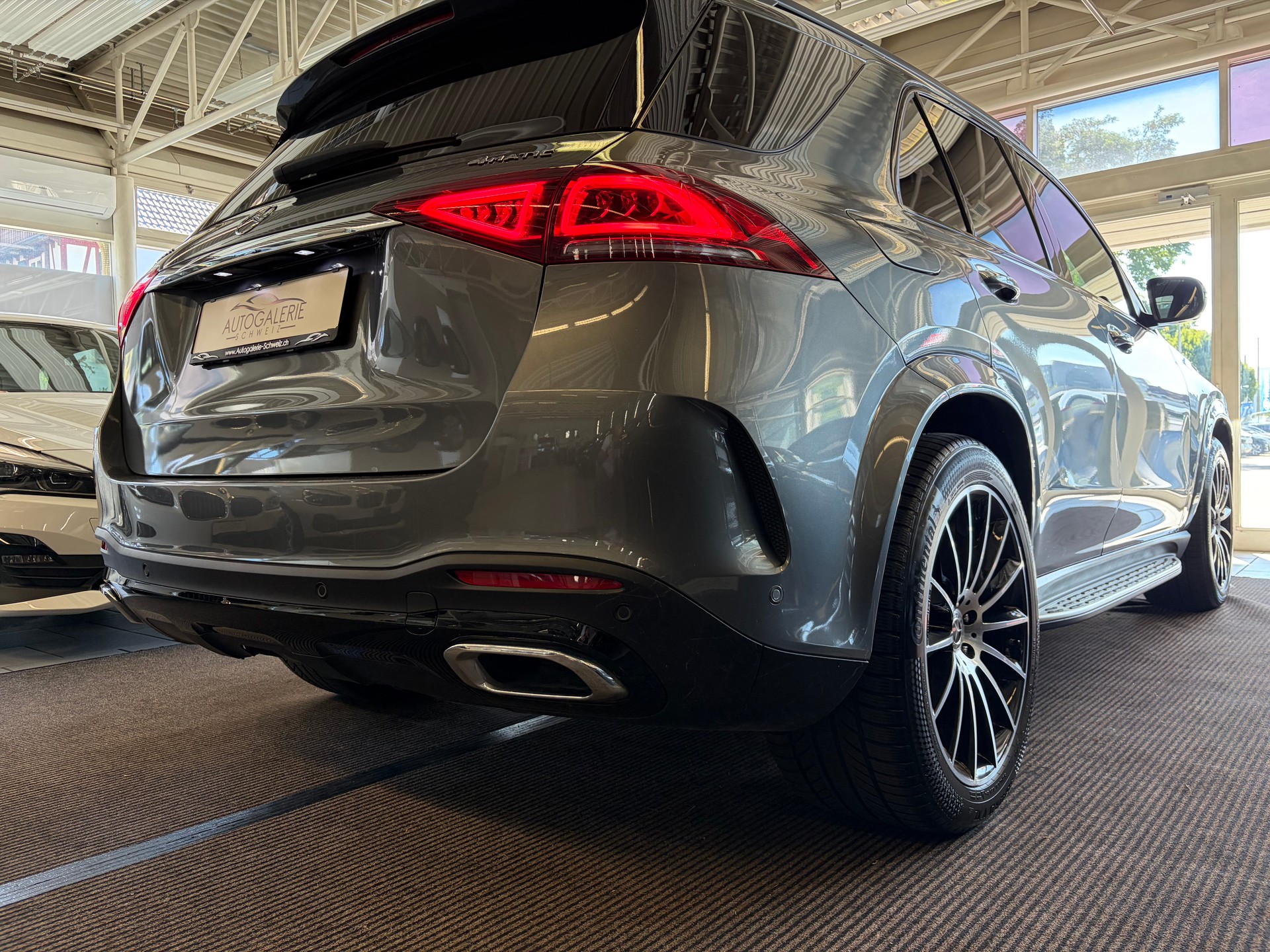 MERCEDES-BENZ GLE 350 e 4Matic AMG Line | CH | Gratis Service | AHK | MBUX | Burmester | PREMIUM PLUS | Sitzklima |-image-28