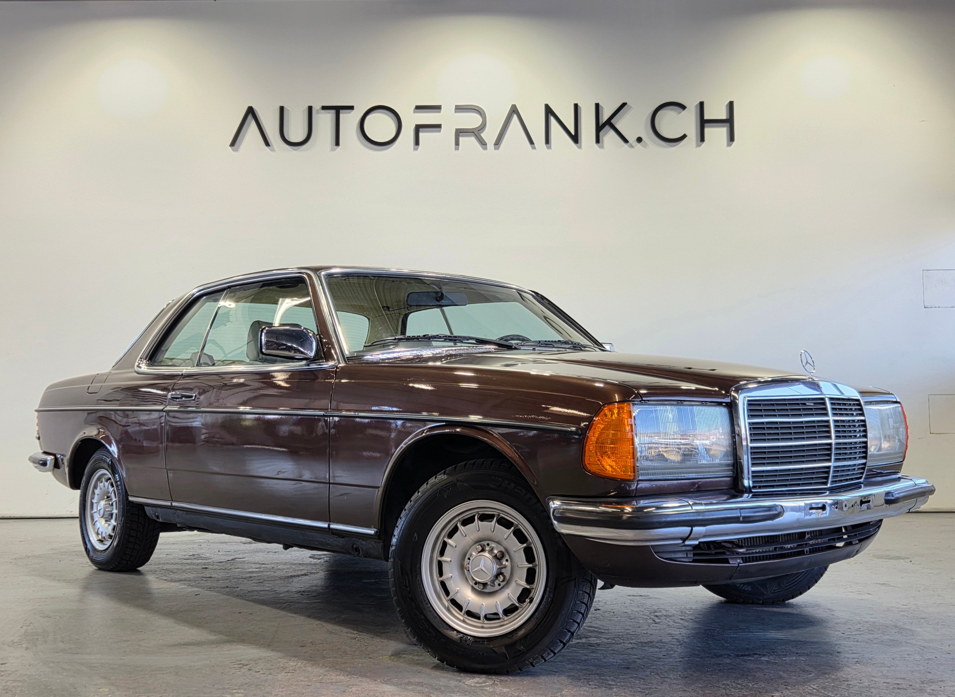 MERCEDES-BENZ 230 CE