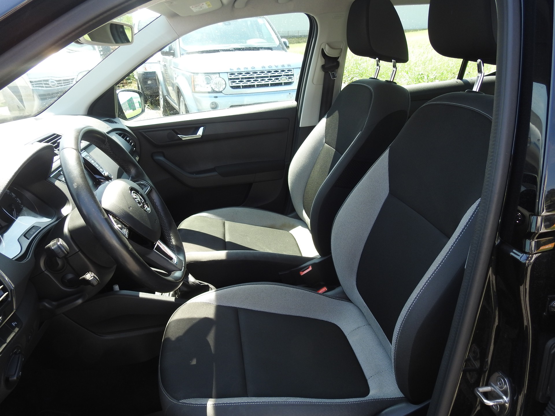 SKODA Fabia 1.0 TSI Ambition-image-12