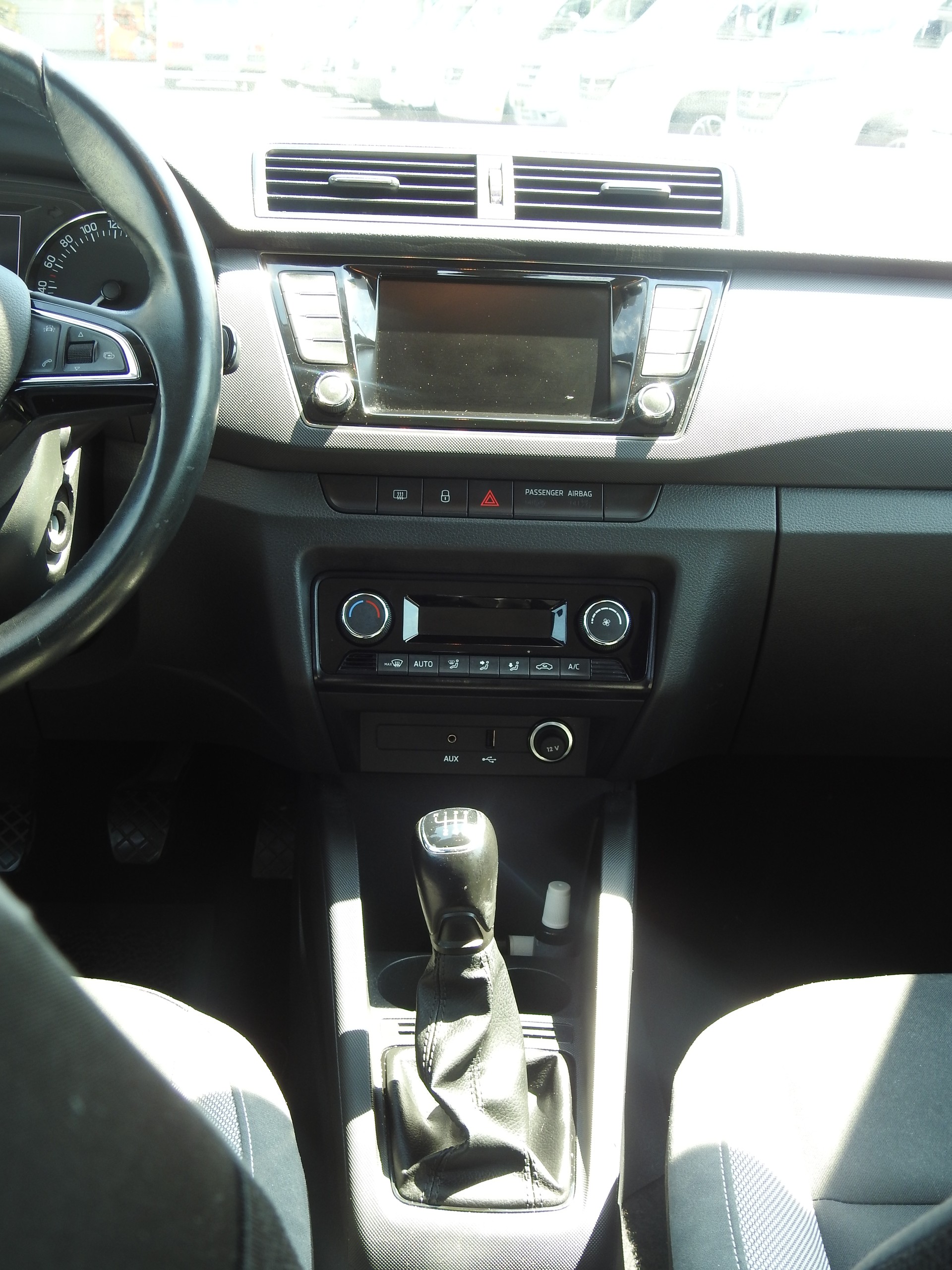 SKODA Fabia 1.0 TSI Ambition-image-16