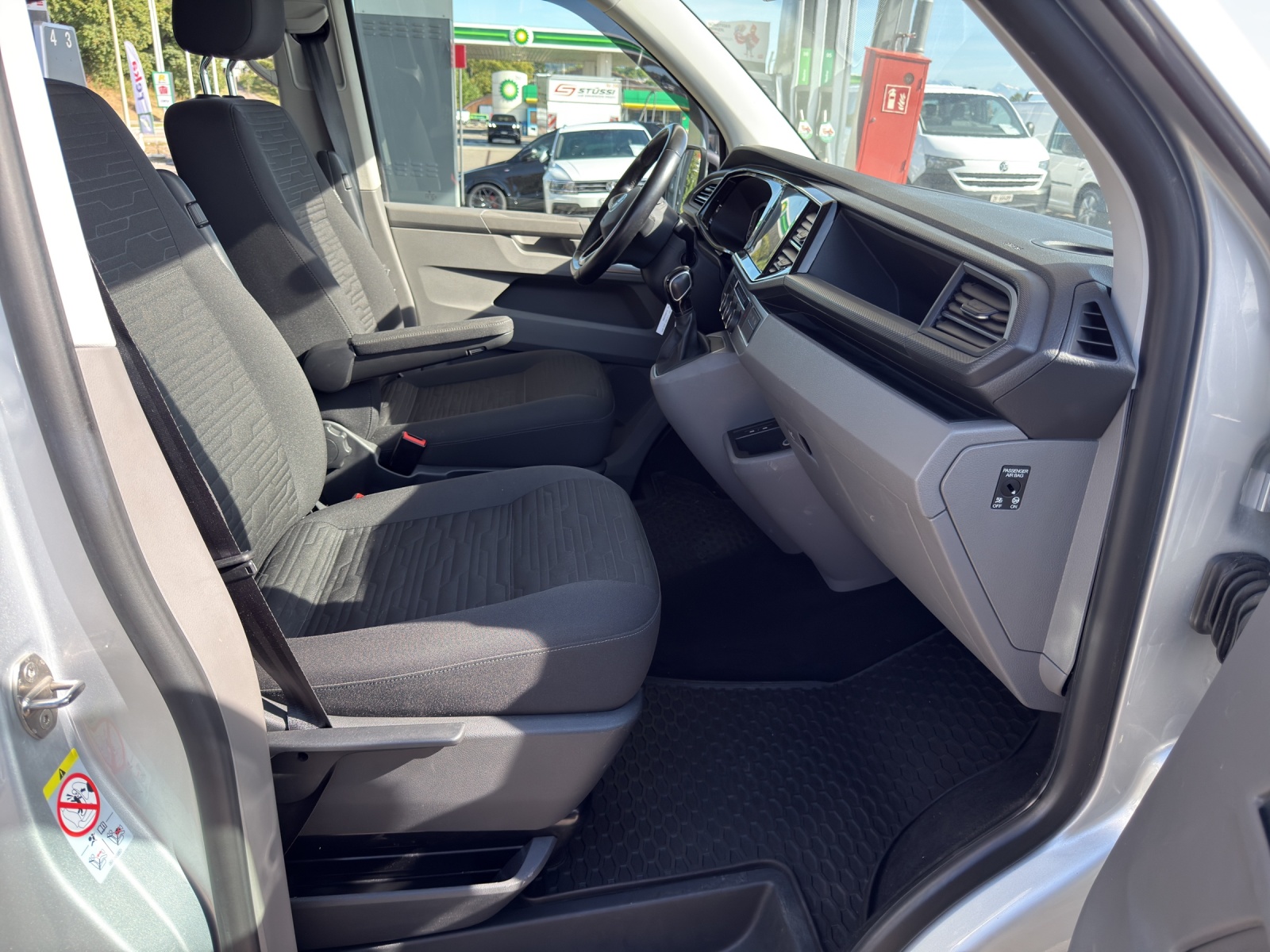 VW T6.1 Caravelle 3400 2.0 TDI 204 Comfortline DSG 4m-image-10