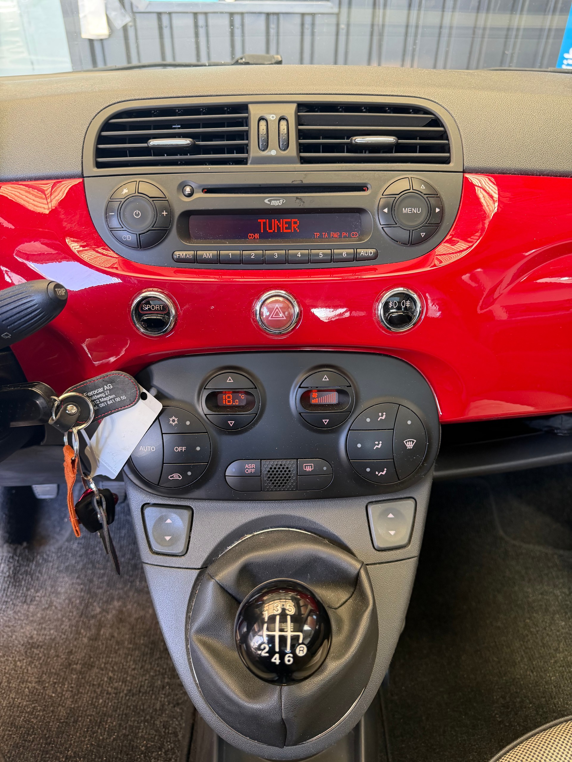 FIAT 500 1.4 16V Lounge-image-5
