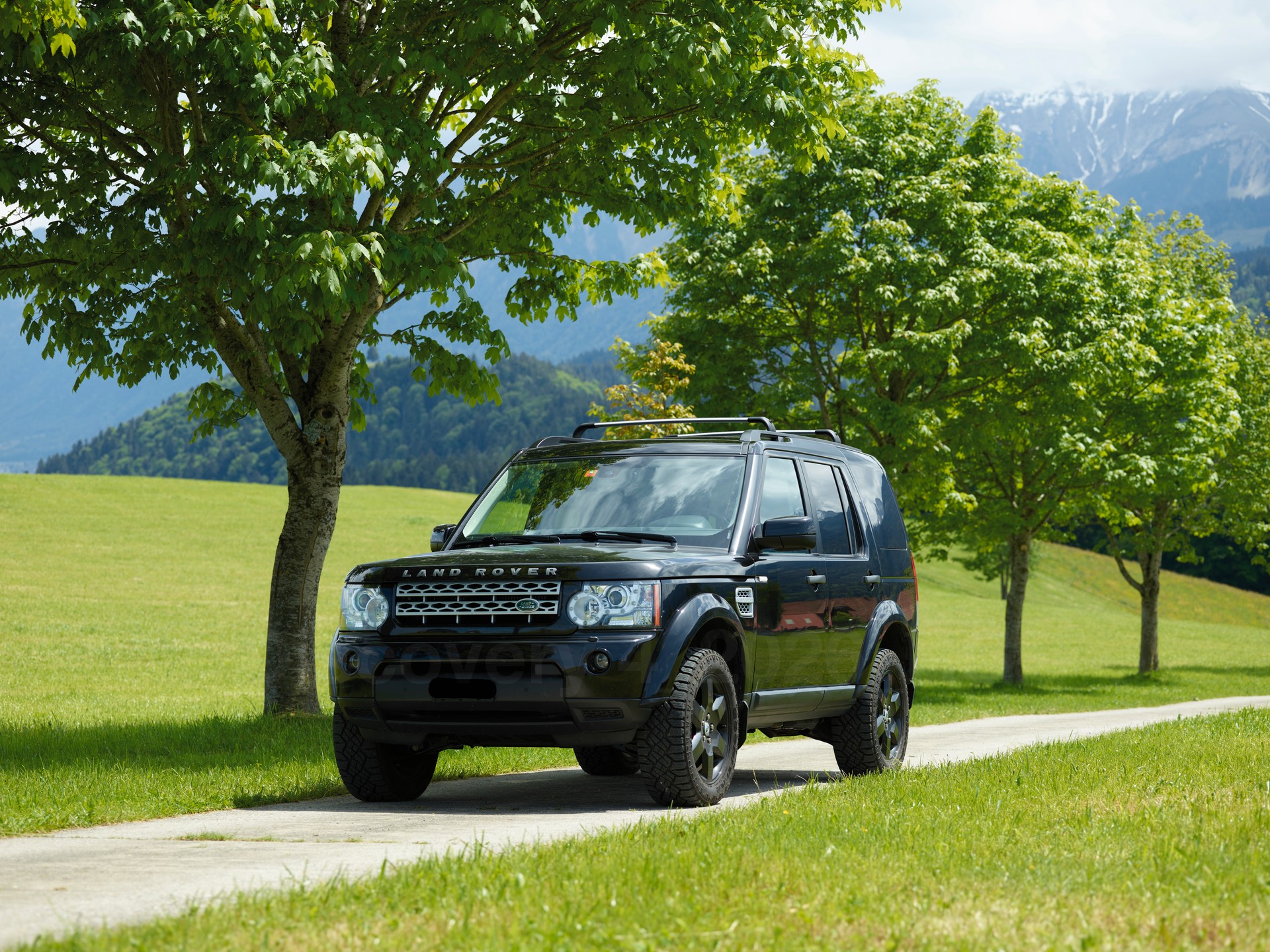 LAND ROVER Discovery IV 3.0 SDV6 HSE, frisch ab MFK-image-1