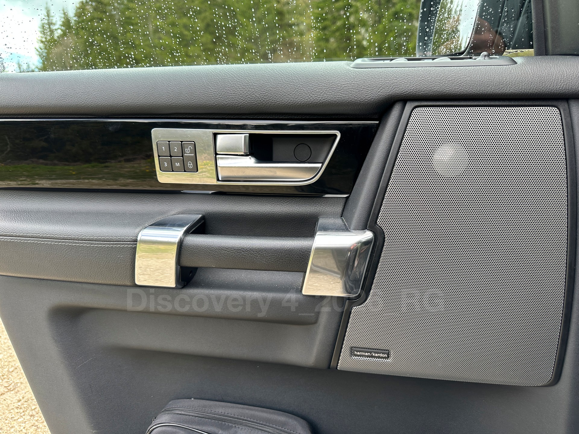 LAND ROVER Discovery IV 3.0 SDV6 HSE, frisch ab MFK-image-12