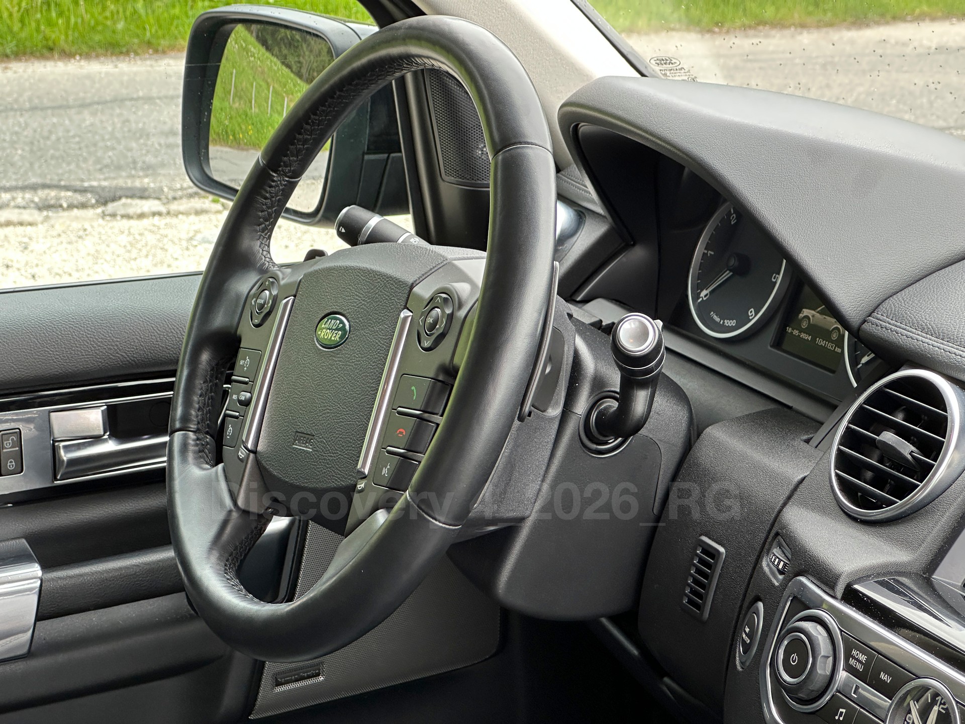 LAND ROVER Discovery IV 3.0 SDV6 HSE, frisch ab MFK-image-10