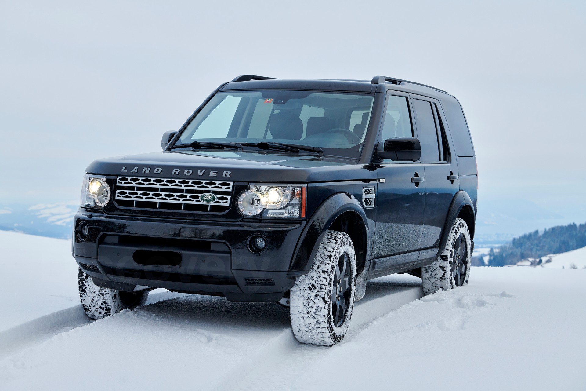 LAND ROVER Discovery IV 3.0 SDV6 HSE, frisch ab MFK-image-7