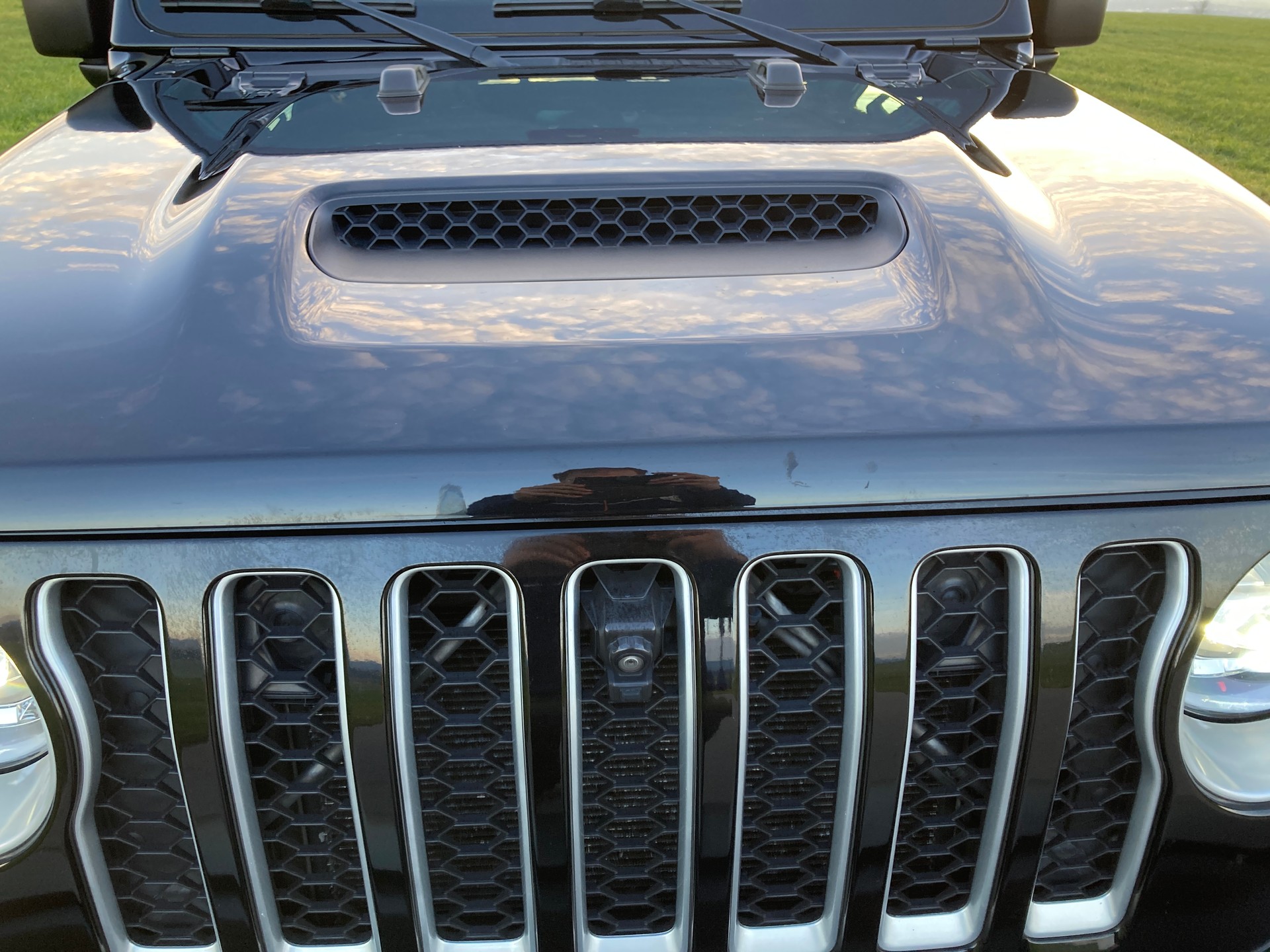 JEEP Gladiator 3.0 V6 Launch Edition-showroom-element-3