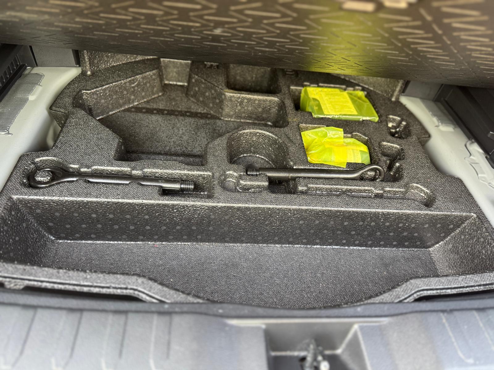 TOYOTA RAV-4 2.5 HSD Style e-CVT 4WD-image-18