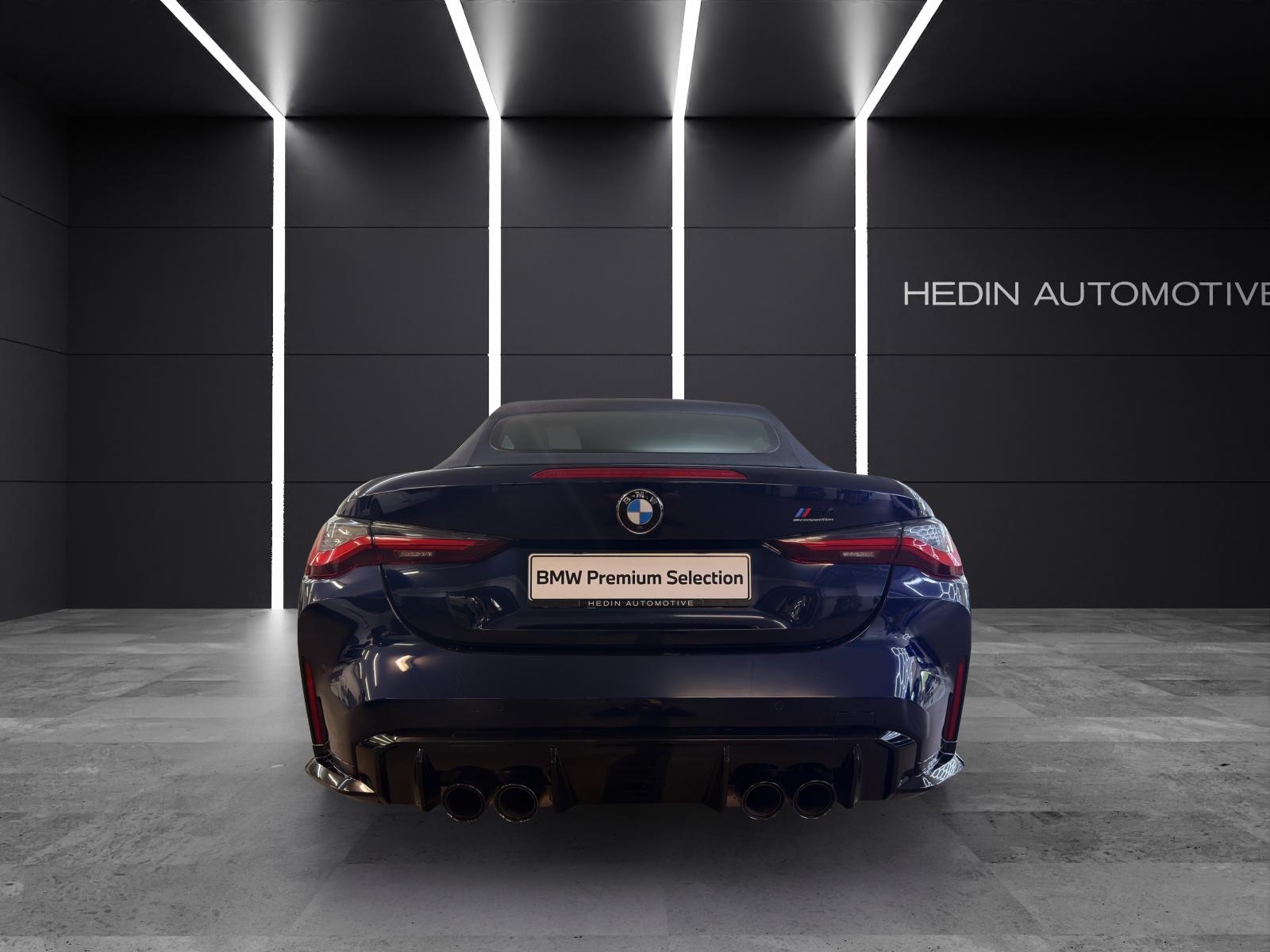 BMW M4 Competition xDrive Cabrio-showroom-element-3