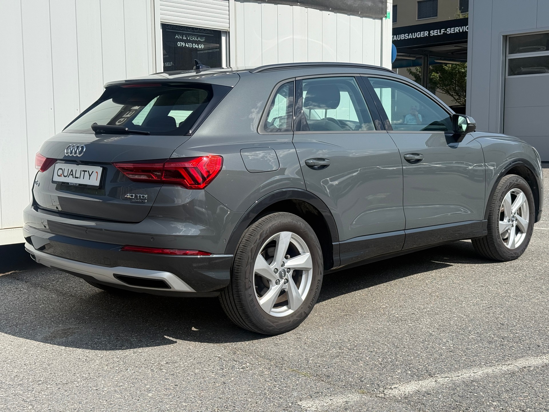 AUDI Q3 40 TDI advanced quattro S-tronic-showroom-element-3