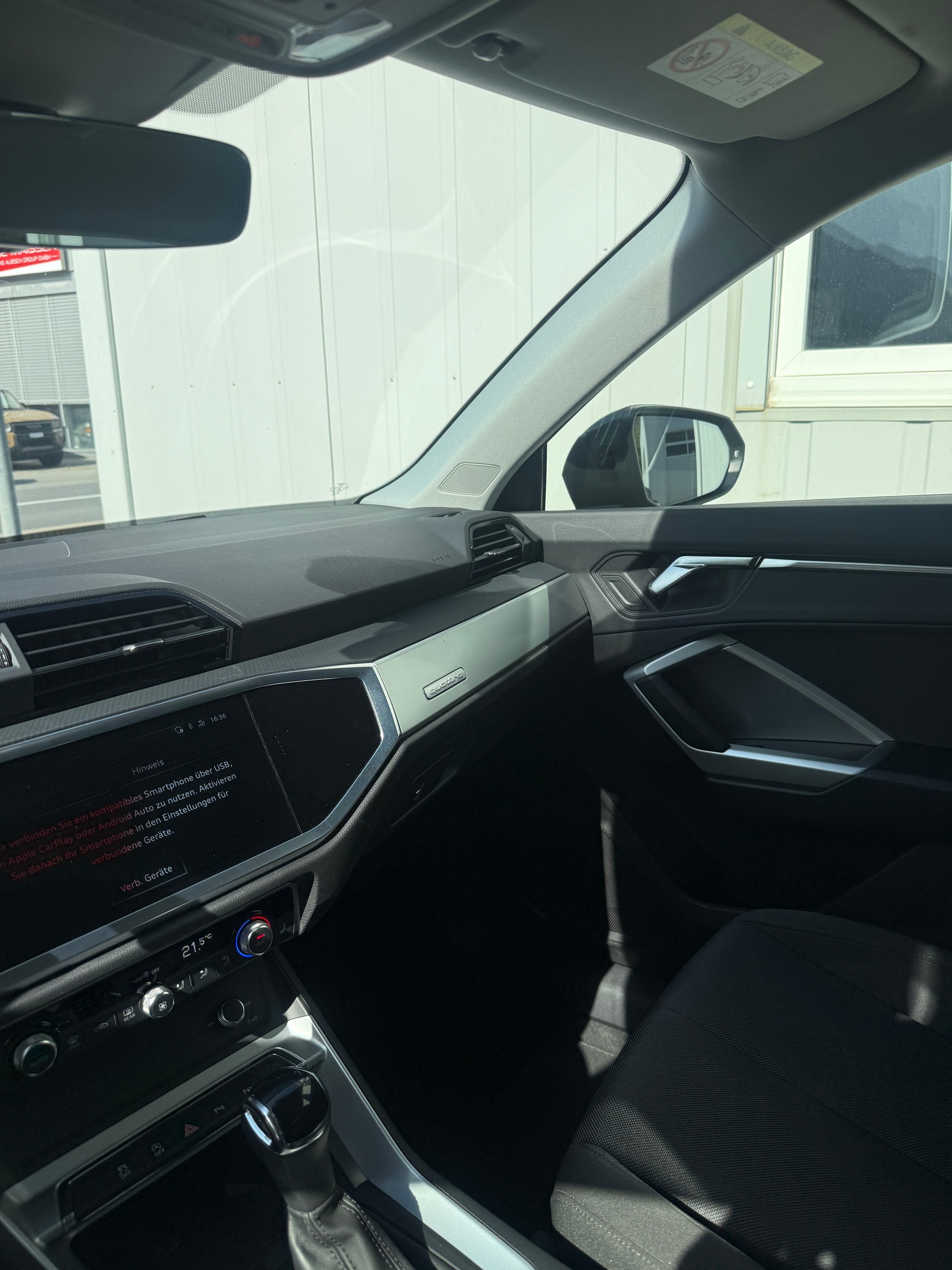 AUDI Q3 40 TDI advanced quattro S-tronic-image-17