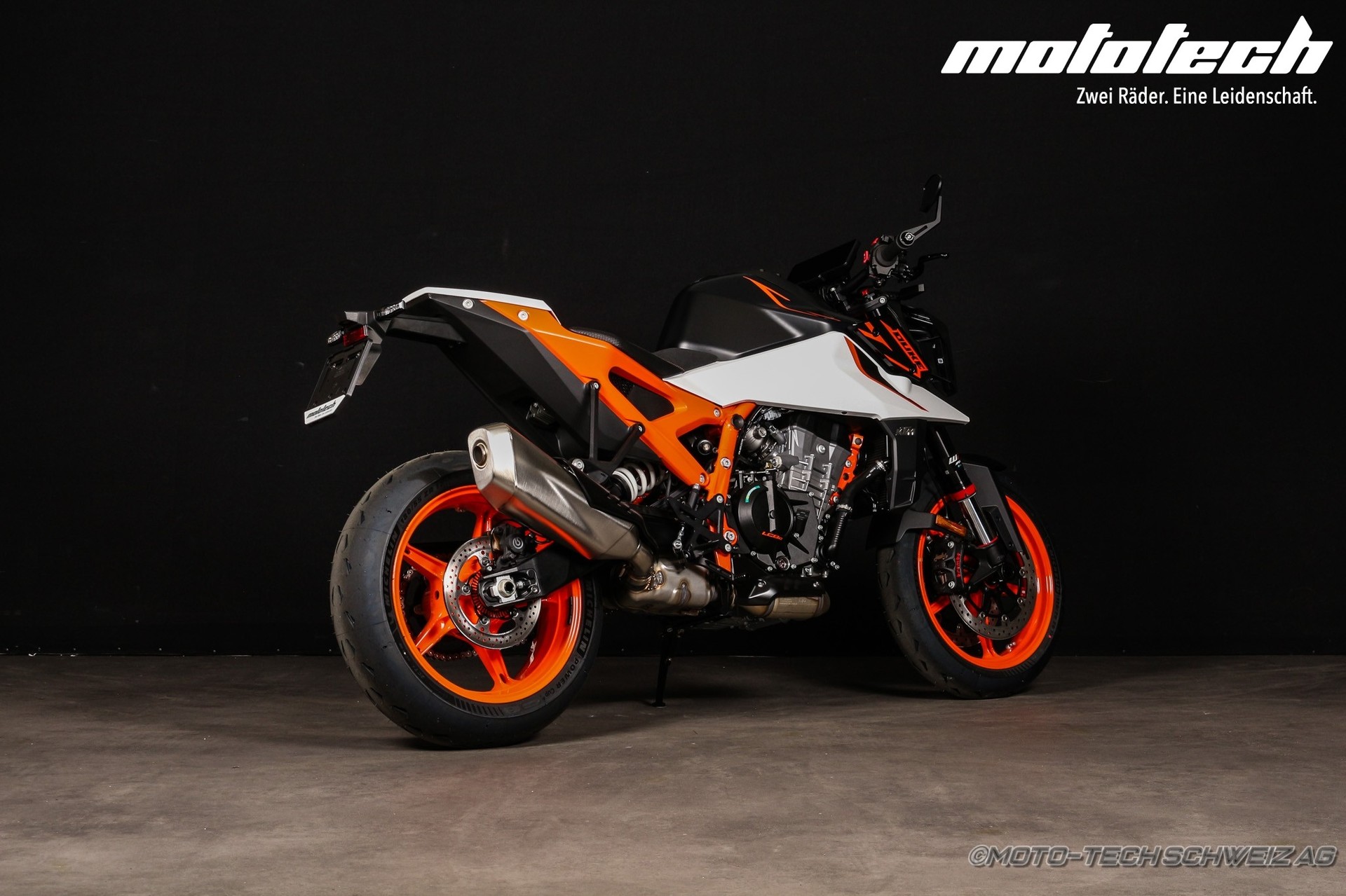 KTM 990 Duke R-image-1